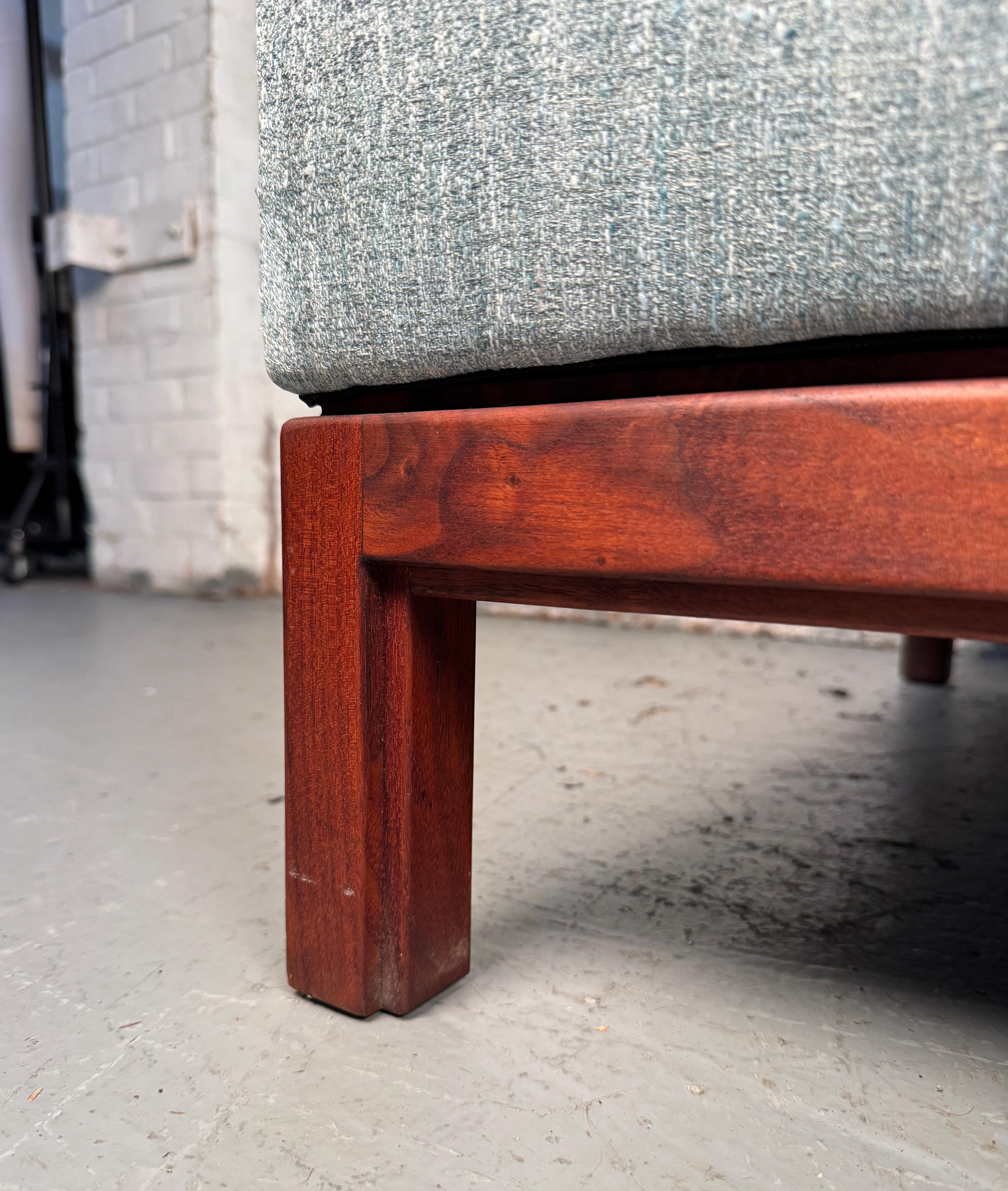 Causeuse danoise du milieu du siècle par Jens Risom Design Inc. en vente 6