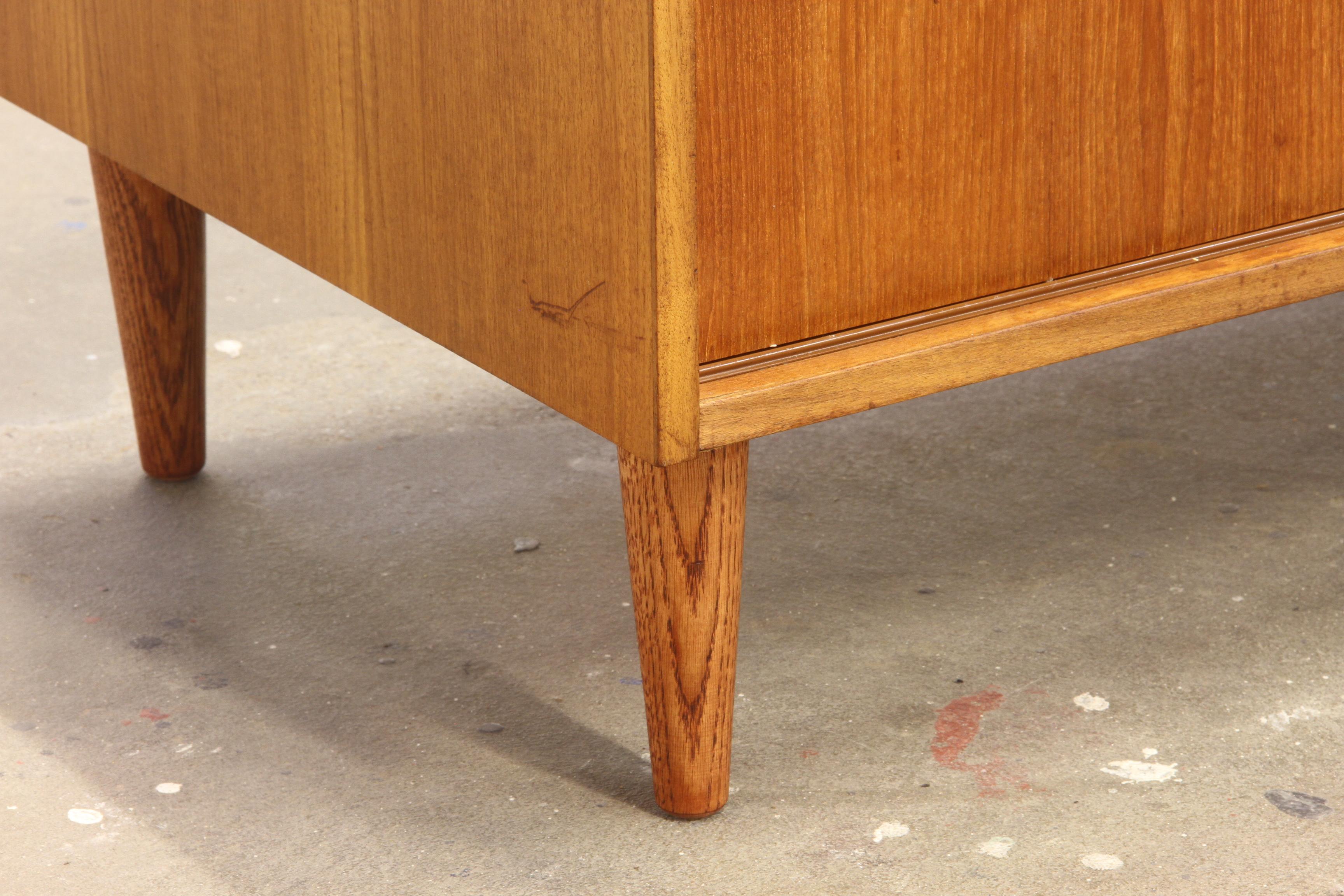 Teak Credenza danese di metà secolo in teak anni '60 in vendita