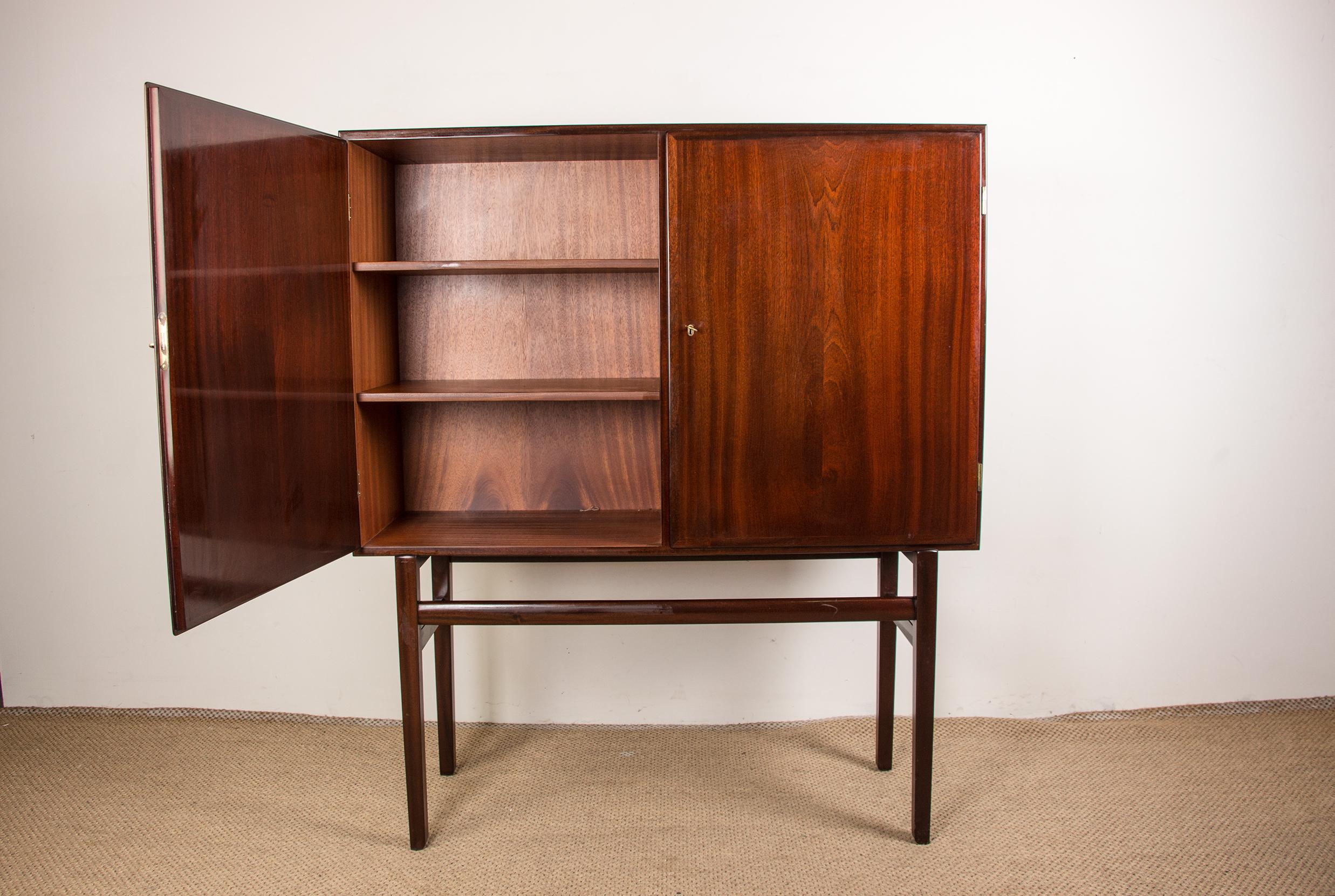 Mid-Century Danish Mahogany Cabinet by Ole Wanscher for Poul Jeppesen In Good Condition In JOINVILLE-LE-PONT, FR