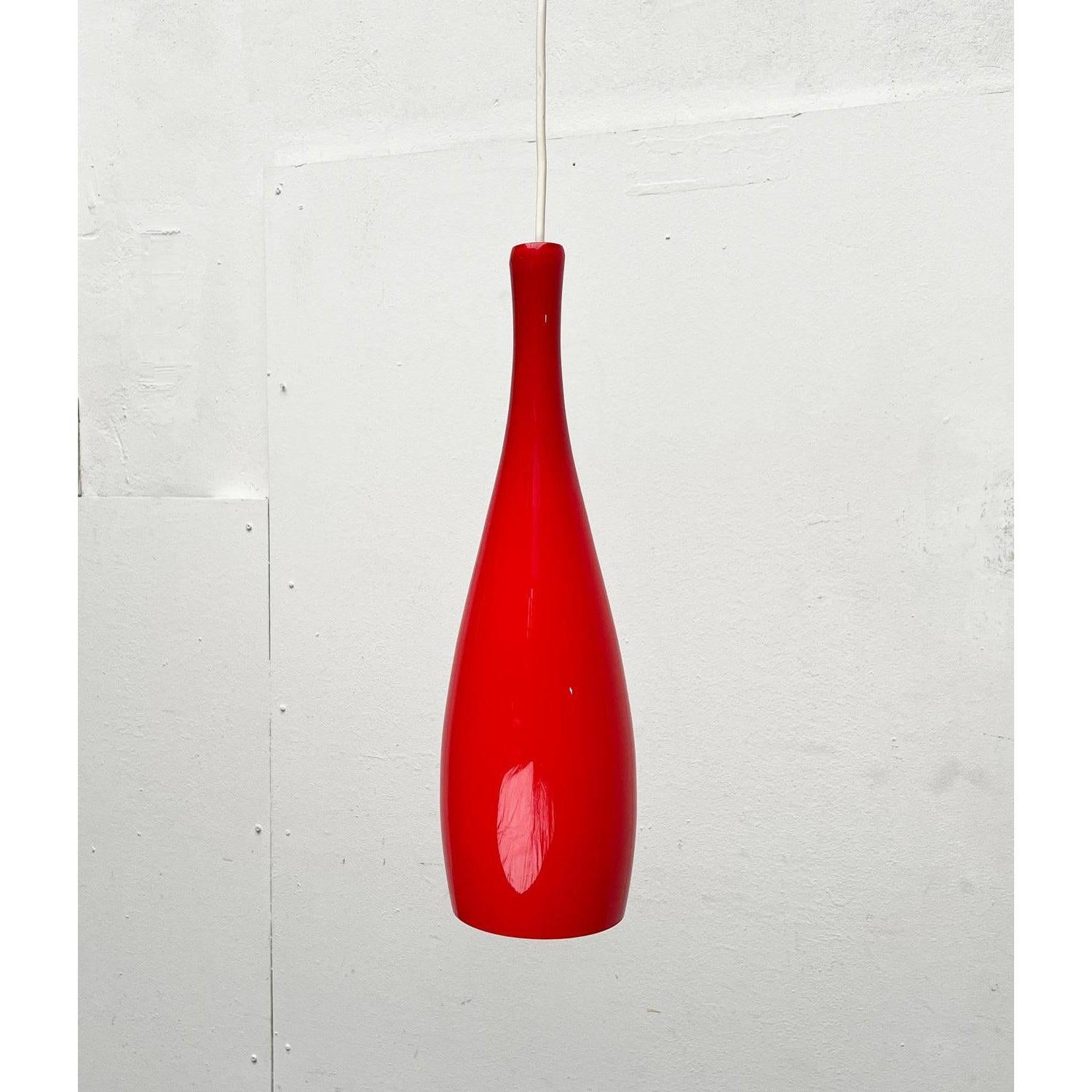 Danois Lampe suspendue danoise modèle Bang en verre du milieu du siècle dernier par Jacob E. Bang, années 1960 en vente