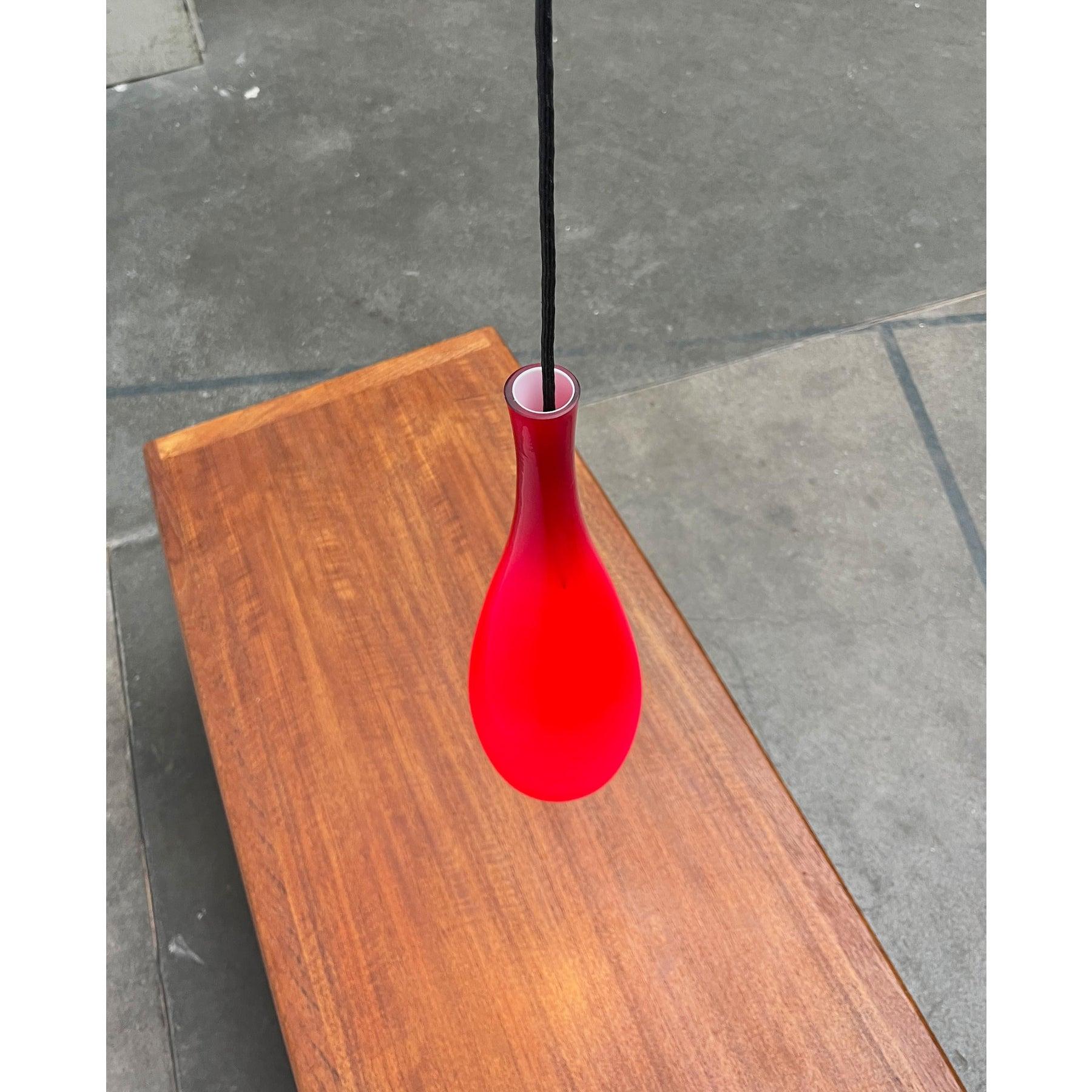 Lampe suspendue danoise modèle Bang en verre du milieu du siècle dernier par Jacob E. Bang, années 1960 Excellent état - En vente à Hamburg, DE
