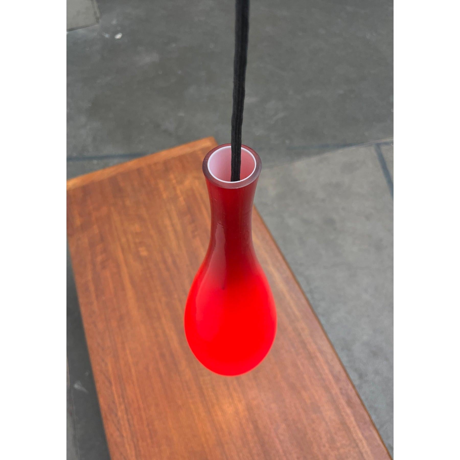 Lampe suspendue danoise modèle Bang en verre du milieu du siècle dernier par Jacob E. Bang, années 1960 en vente 1