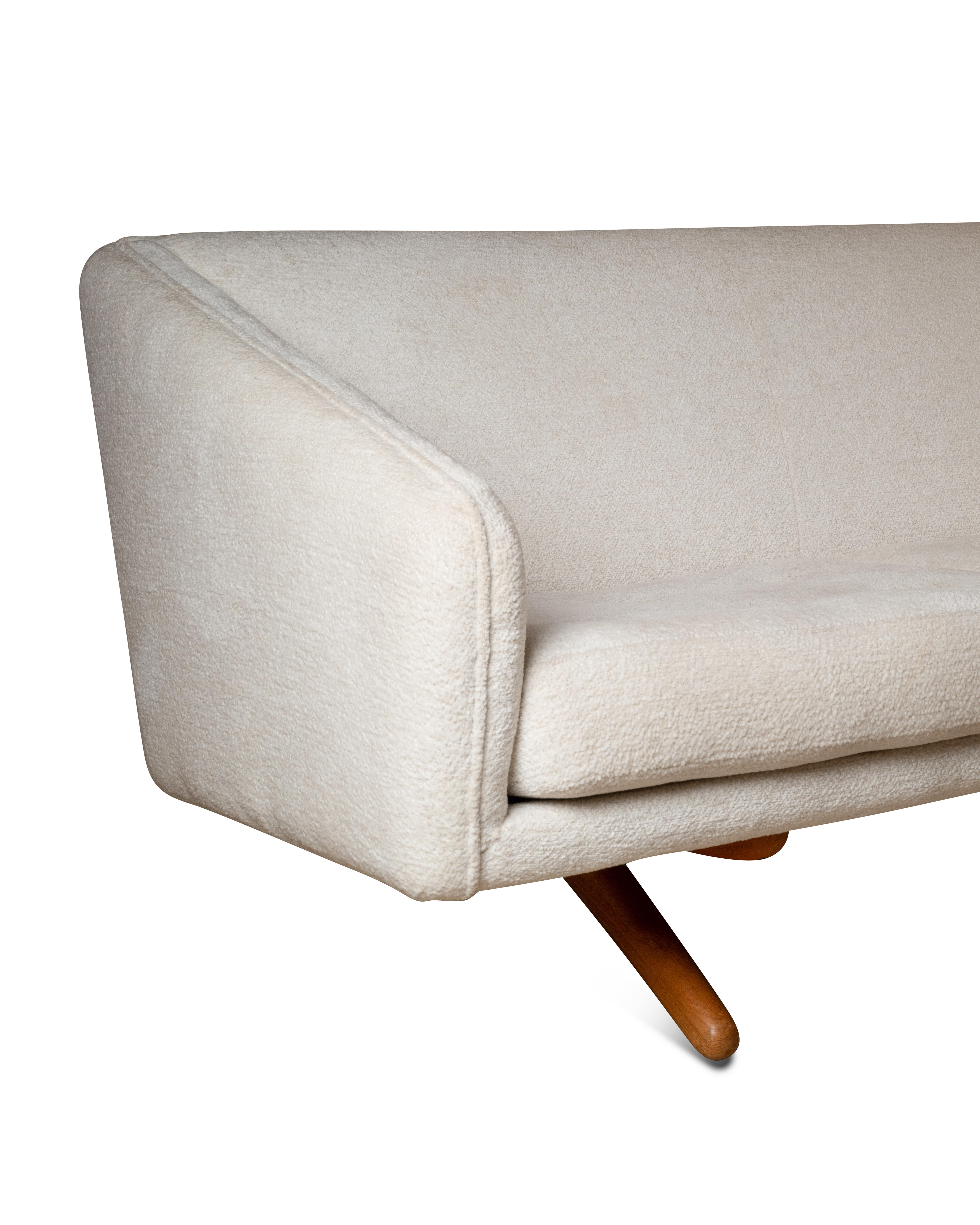 Mid-Century Danish Model Ml 140 Sofa by Illum Wikkelsø, 1960s In Good Condition For Sale In Saint-Ouen-sur-Seine, FR