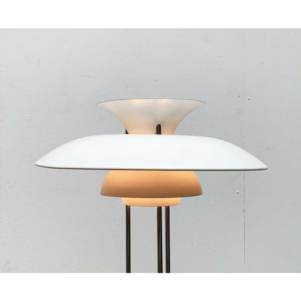 Dänische Mid-Century-Tischlampe Modell PH 5 von Poul Henningsen, 1960er Jahre im Angebot 1