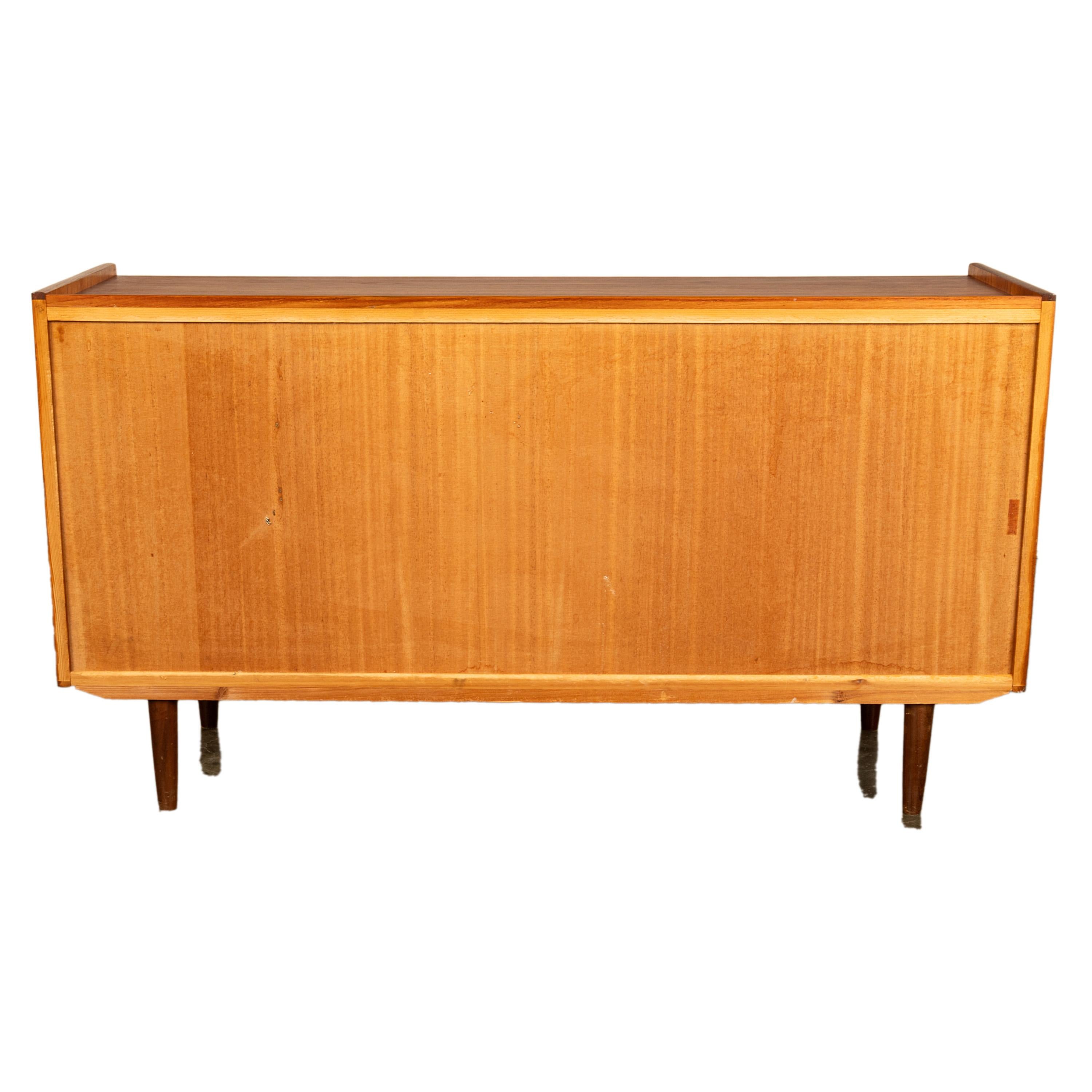 Dänische moderne 2-türige Teakholz-Anrichte/Schrank Jydsk Mobelindustri 1960, Mid-Century Modern 12