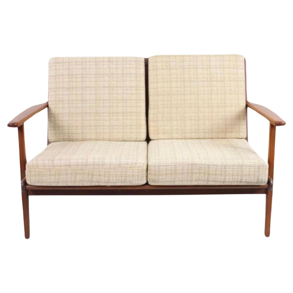 Mid Century Danish Modern 2-Seat Sofa by Aage Petersen for Getama GE88