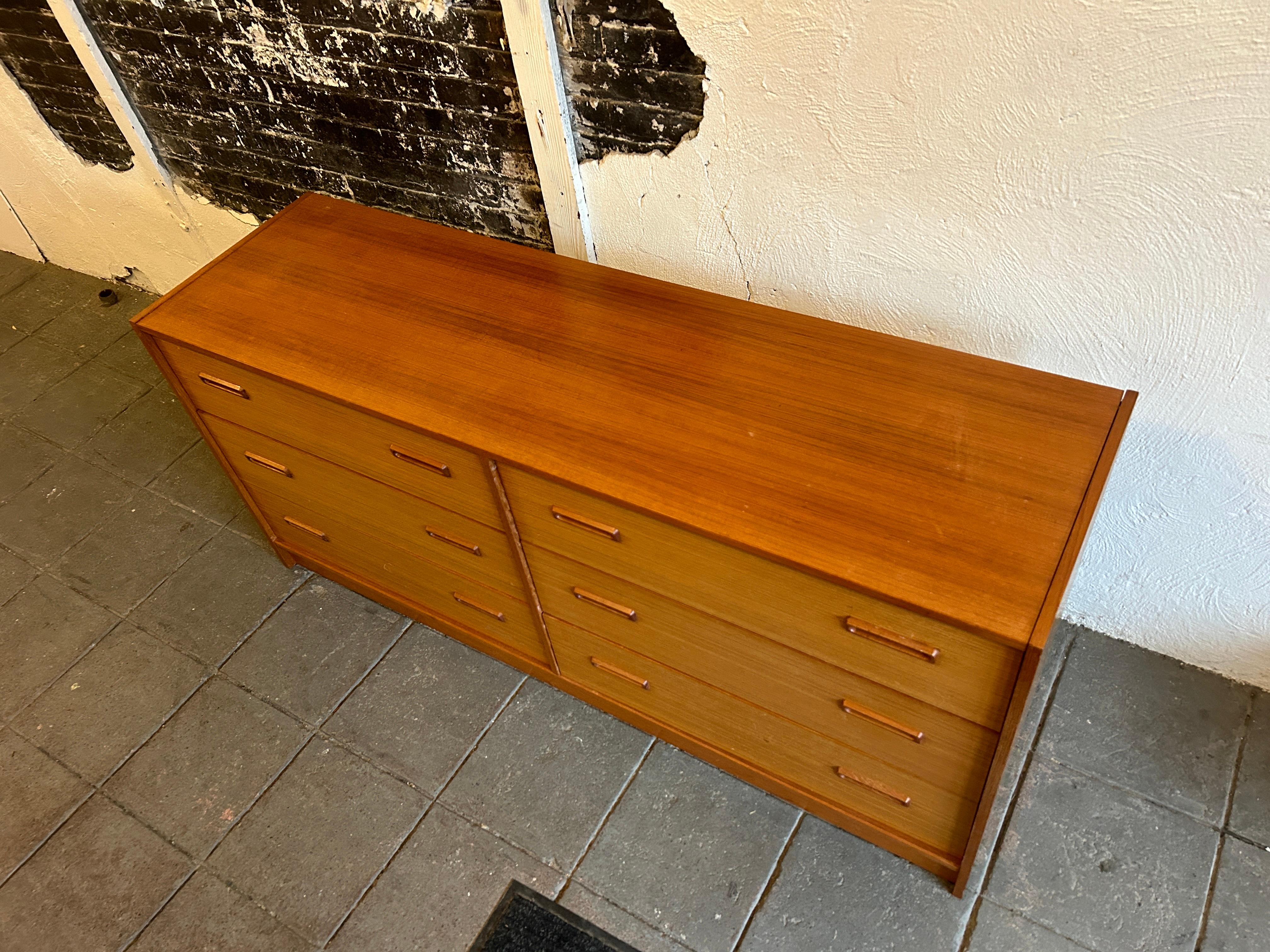 Woodwork Mid century danish modern 2 tone teak 6 drawer dresser For Sale