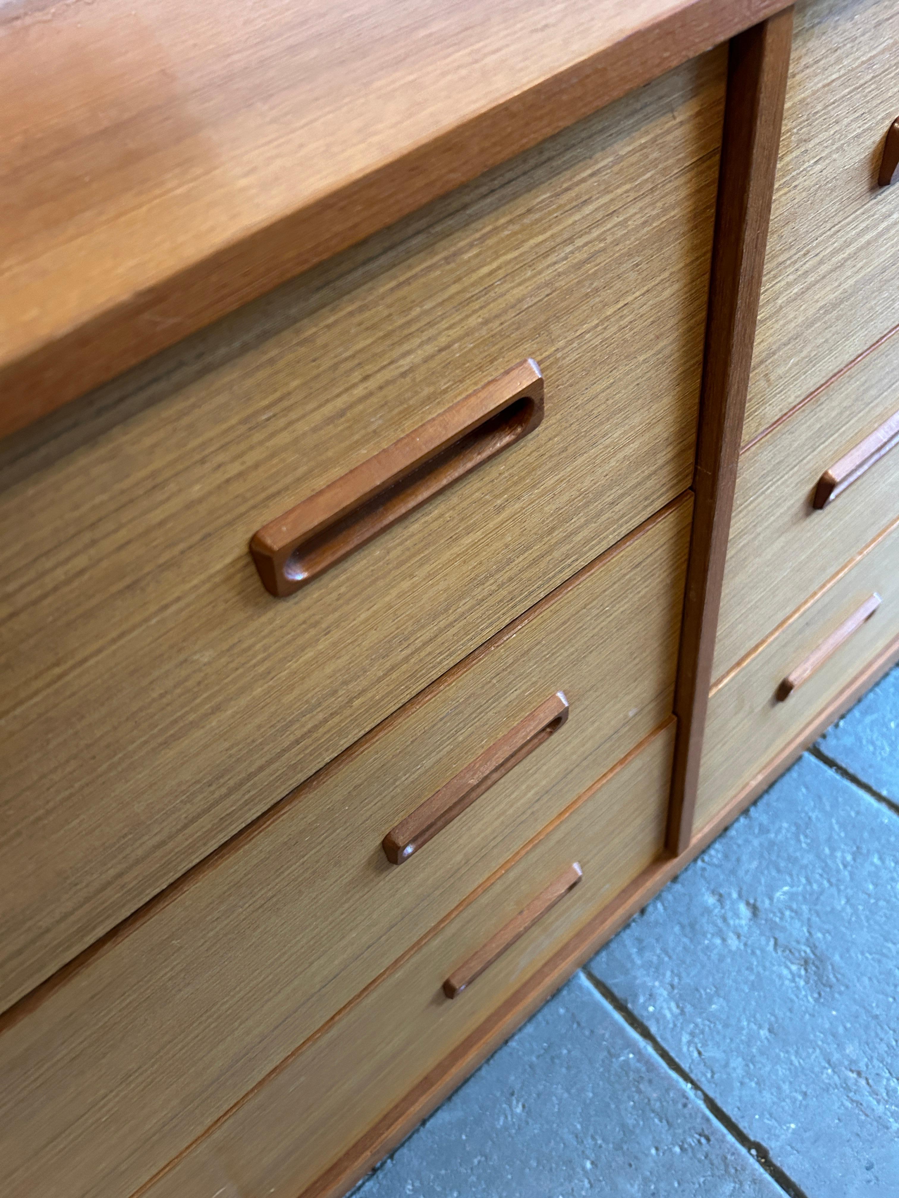 Late 20th Century Mid century danish modern 2 tone teak 6 drawer dresser For Sale