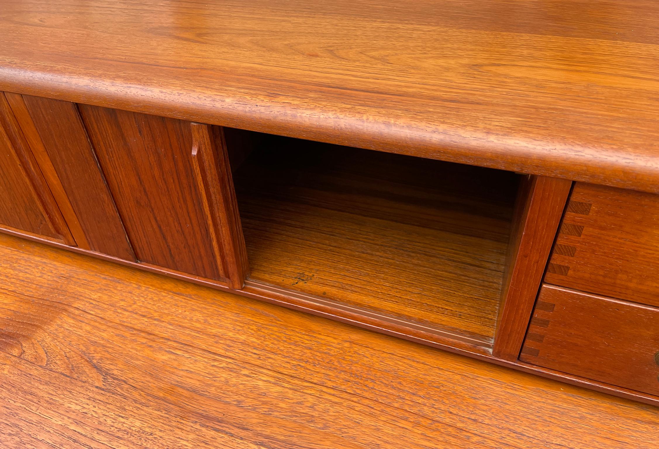 Mid Century Danish Modern 3 Drawer Teak Desk with Top Organizer D Scan 8