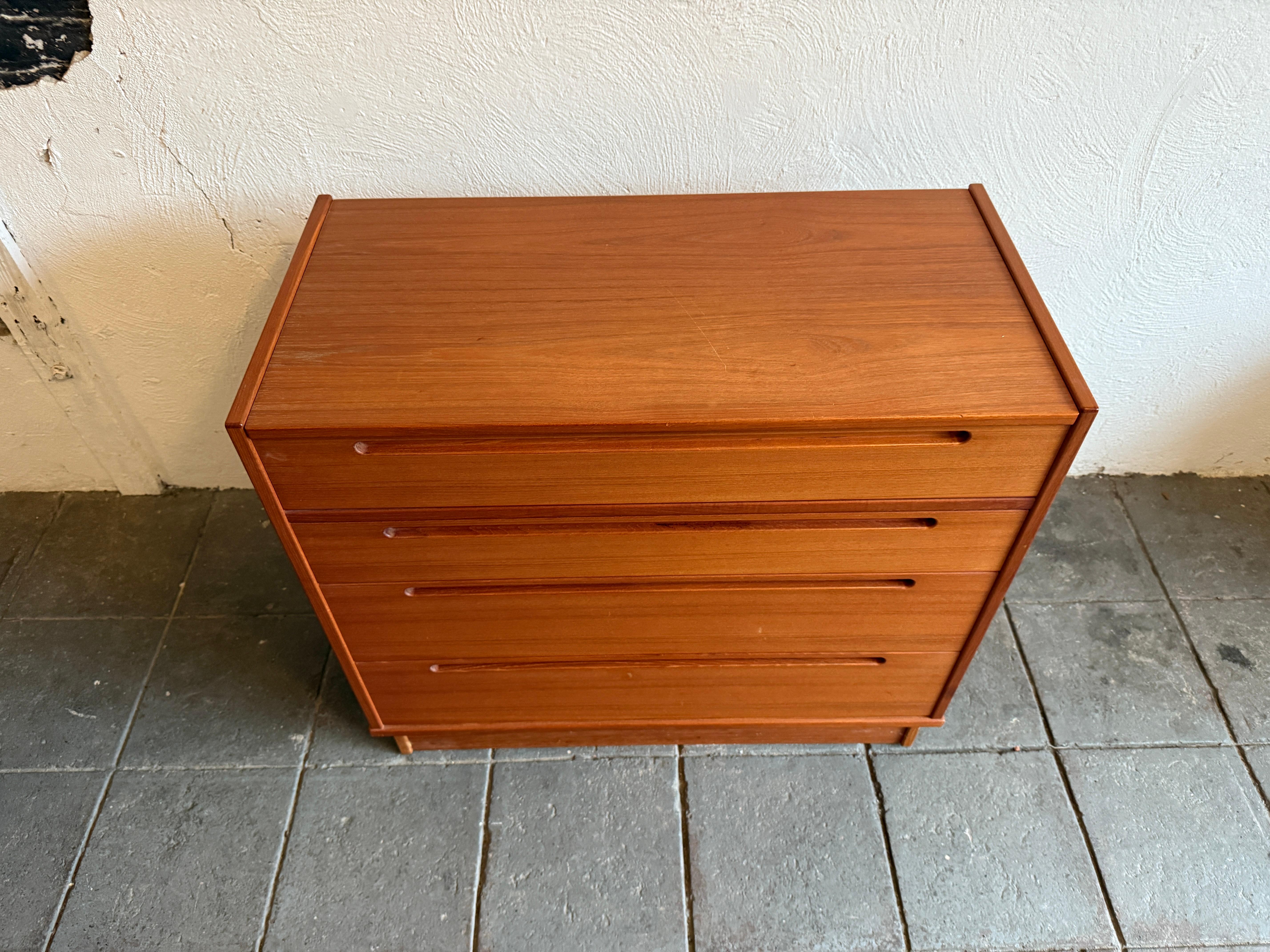 Mid century Danish modern 3 drawer low vanity dresser designed by Nils Jonsson made by HJN Mobler. Danish Mid-Century Modern chest of drawers in good vintage condition. Perfect vintage example of simple modernism. Nils Jonsson 3-drawer low dresser
