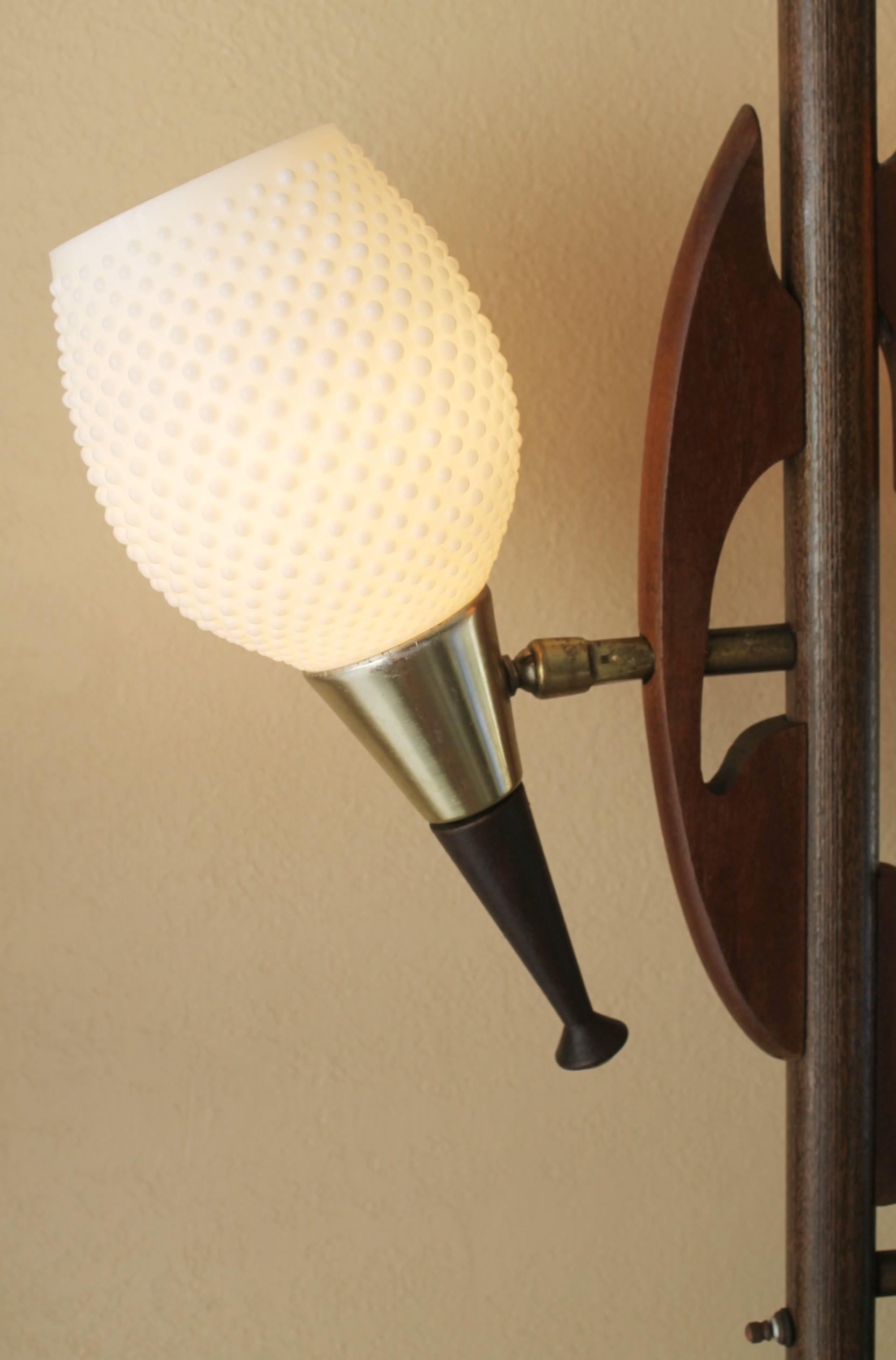 Metal Mid Century Danish Modern 3-Shade Glass Tension Pole Lamp 1950s Stiffel Era For Sale