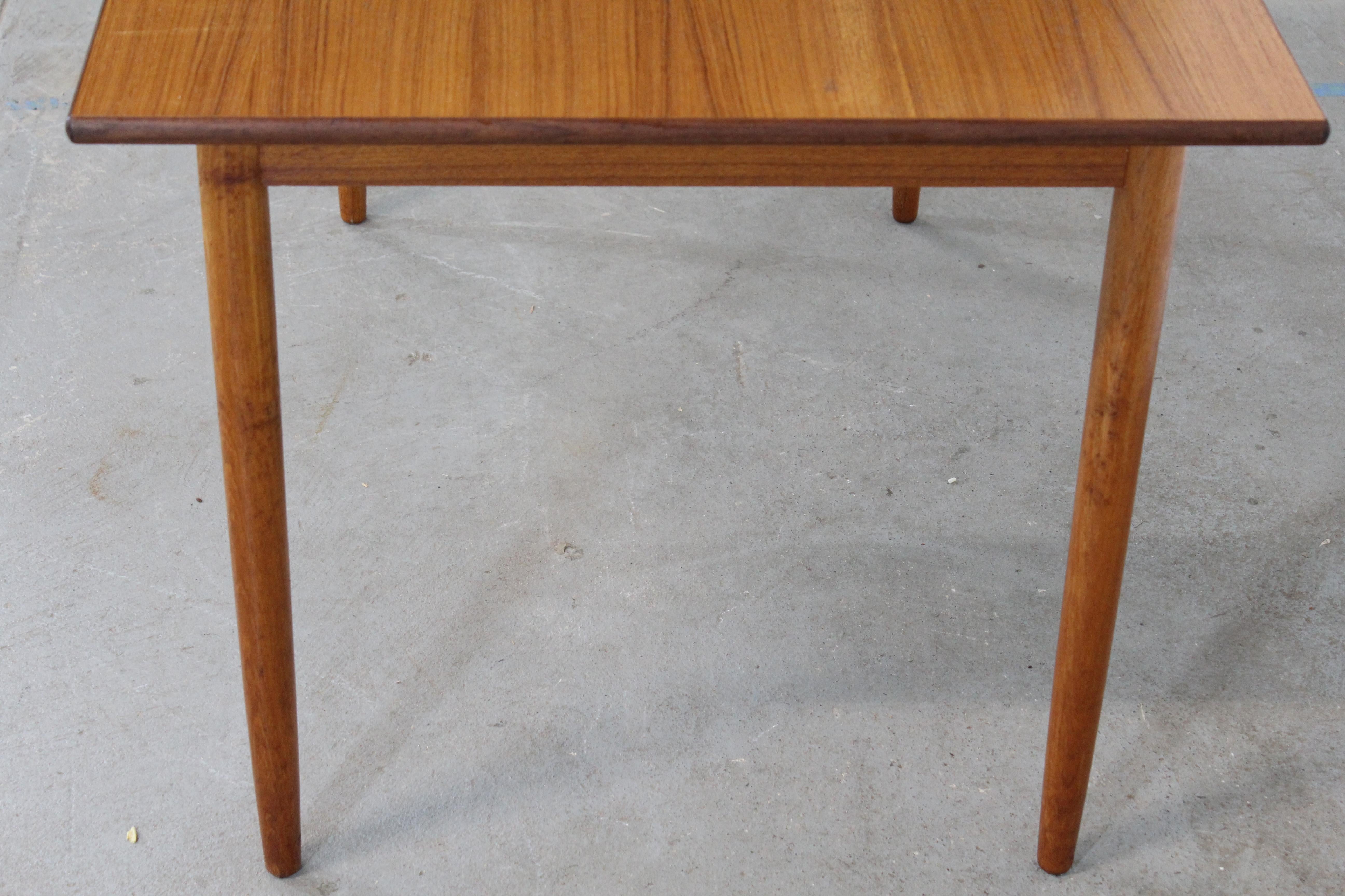 American Mid-Century Danish Modern Teak Dining Table For Sale