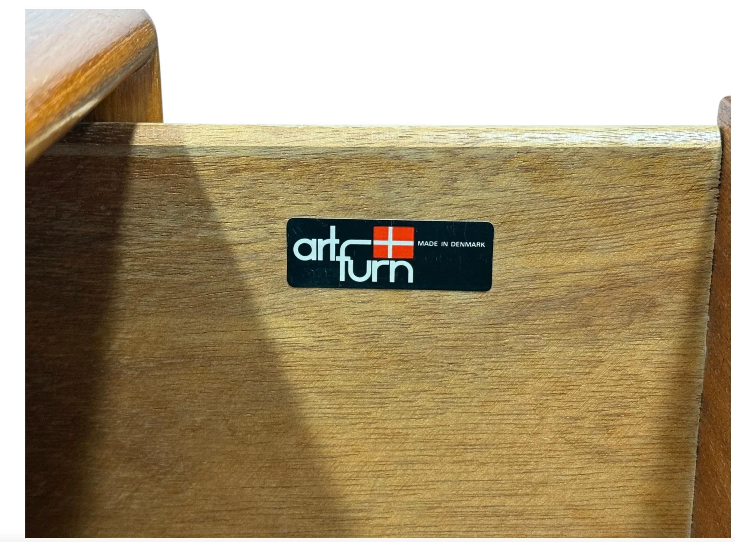 Falegnameria Comò lungo in teak a 6 cassetti di Art Furn, metà secolo, stile moderno danese in vendita