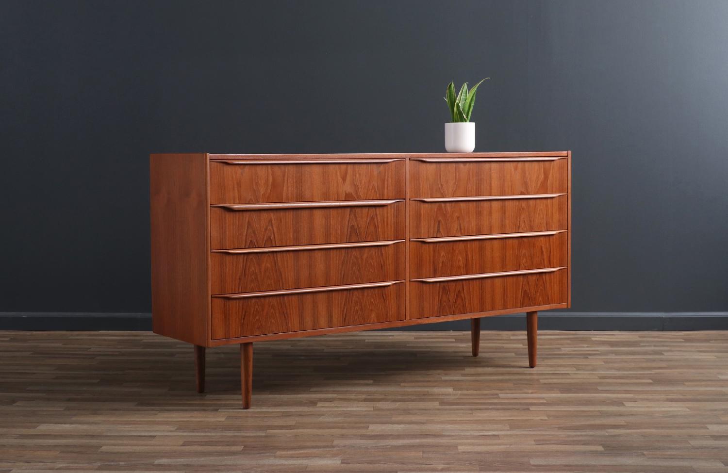 Transforming a piece of Mid-Century Modern furniture is like bringing history back to life, and we take this journey with passion and precision. With over 17 years of artisanal expertise, our Los Angeles studio is a haven where vintage treasures are