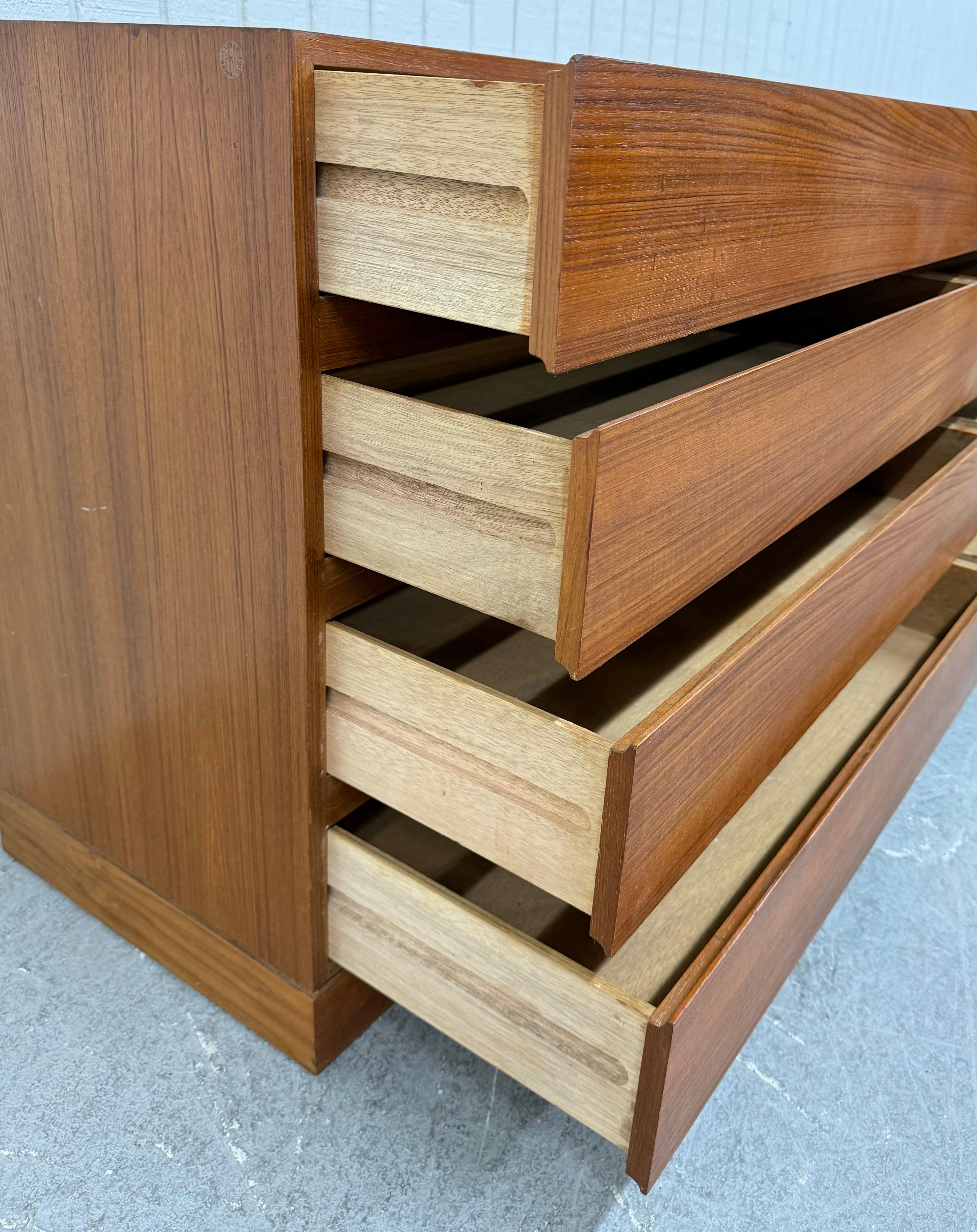 Mid-Century Danish Modern 8-Drawer Teak Dresser 2