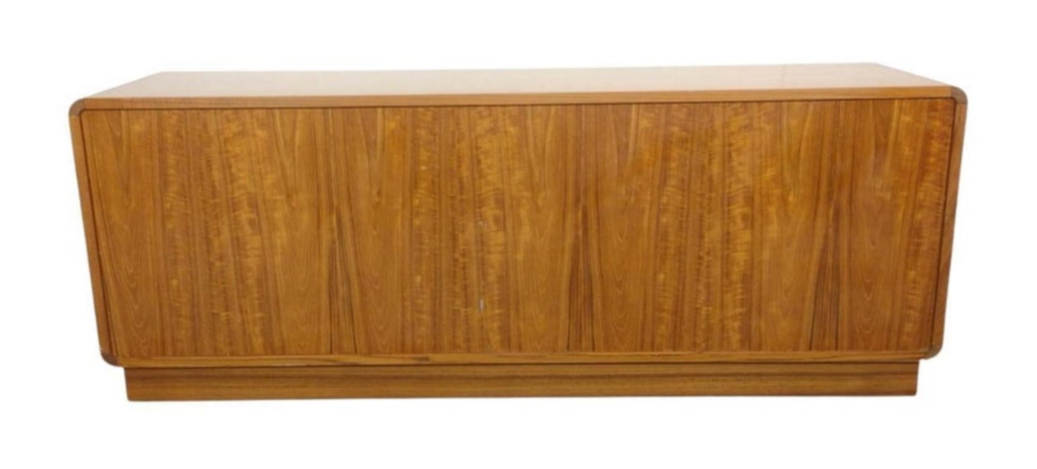 Woodwork Mid Century Danish Modern 9 Drawer Teak Dresser Credenza Rounded Corners