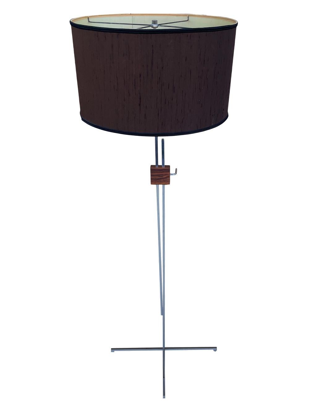 Mid Century Danish Modern Adjustable Height Floor Lamp in Rosewood & Chrome In Good Condition For Sale In Philadelphia, PA