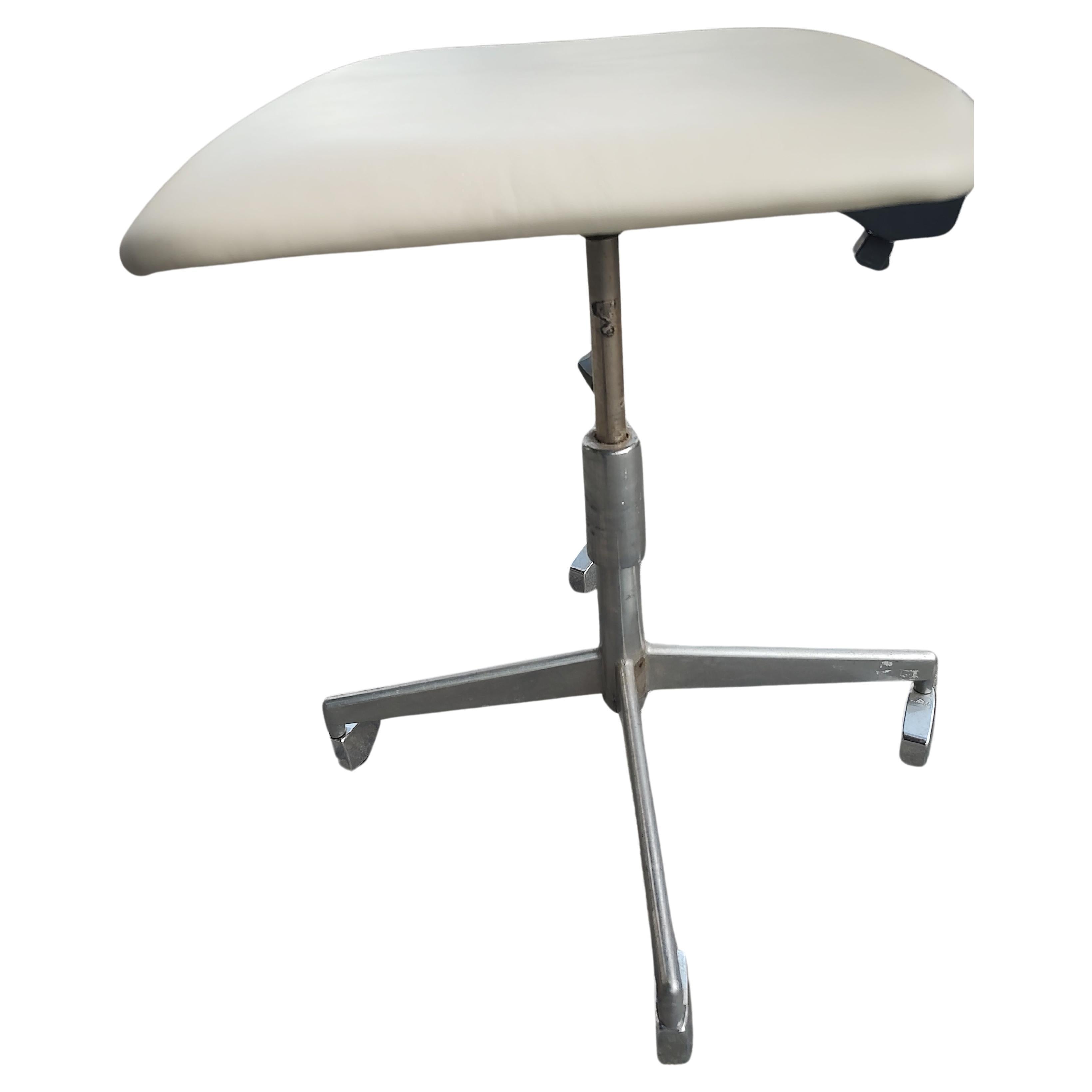 Steel Mid Century Danish Modern Adjustable Desk Chair Jørgen Rasmussen for Labofa For Sale