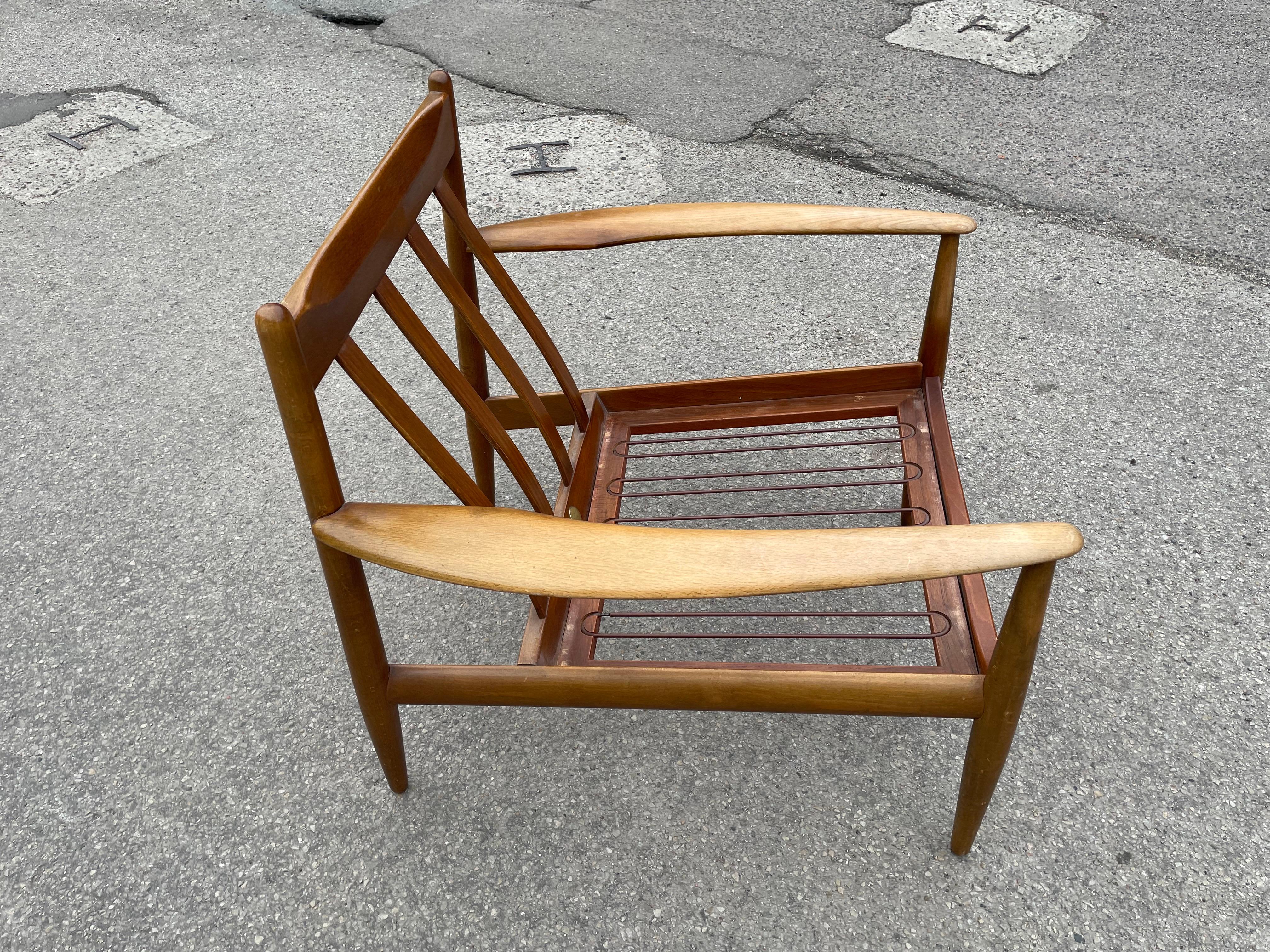 Mid-Century Danish Modern Armchair by Grete Jalk for France & Søn, 1960s For Sale 5