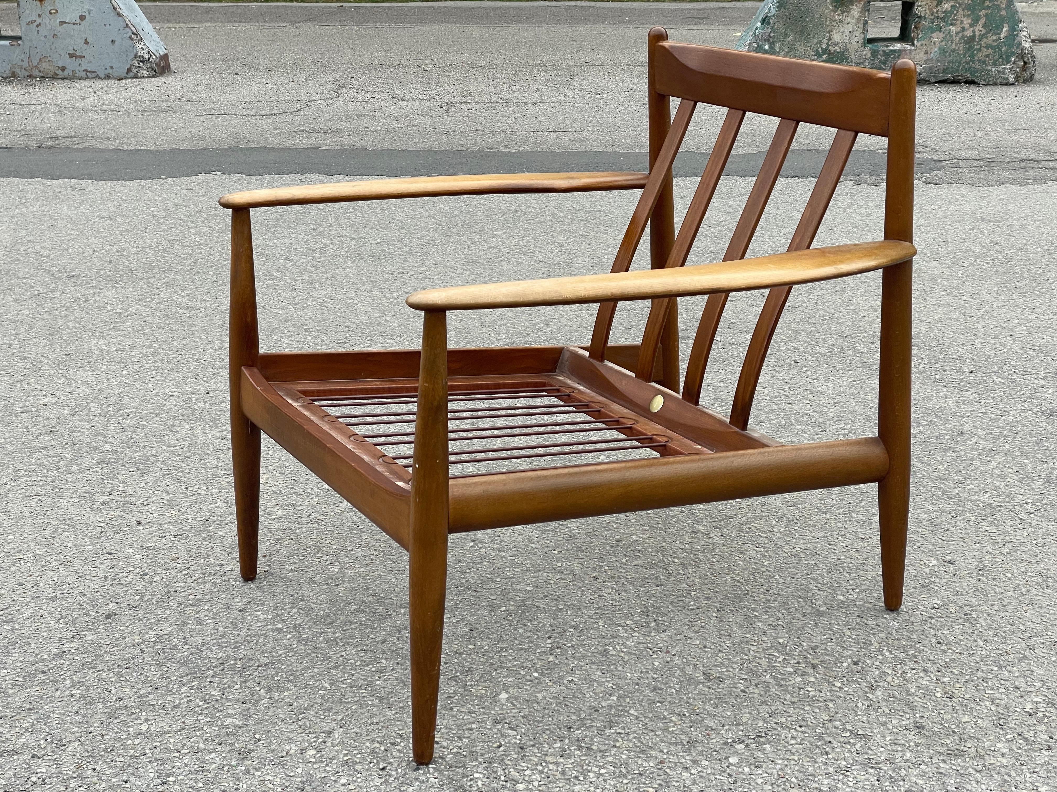 Mid-Century Danish Modern Armchair by Grete Jalk for France & Søn, 1960s For Sale 7