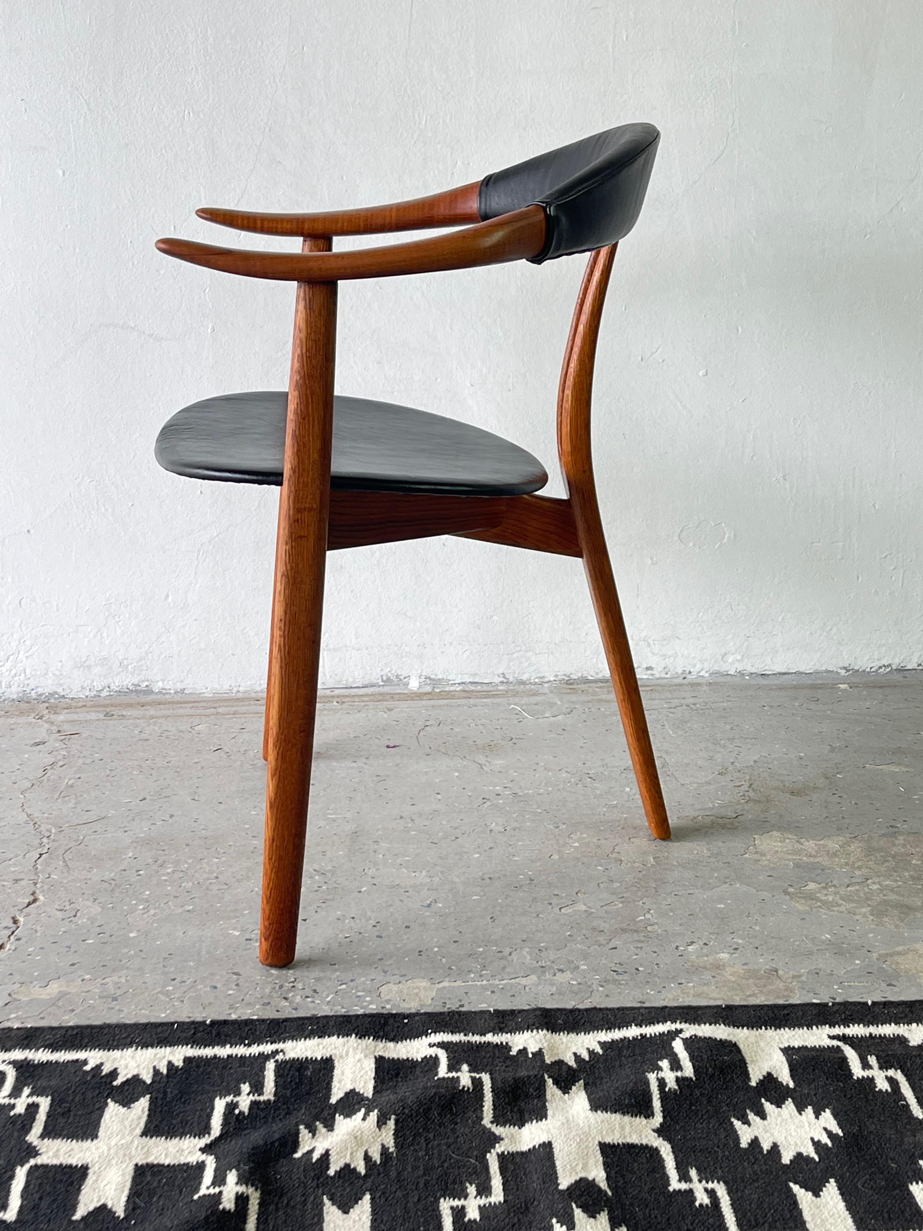 Mid Century Danish Modern Arne Hovmand Olsen Three Leg Lounge Chair For Sale 4
