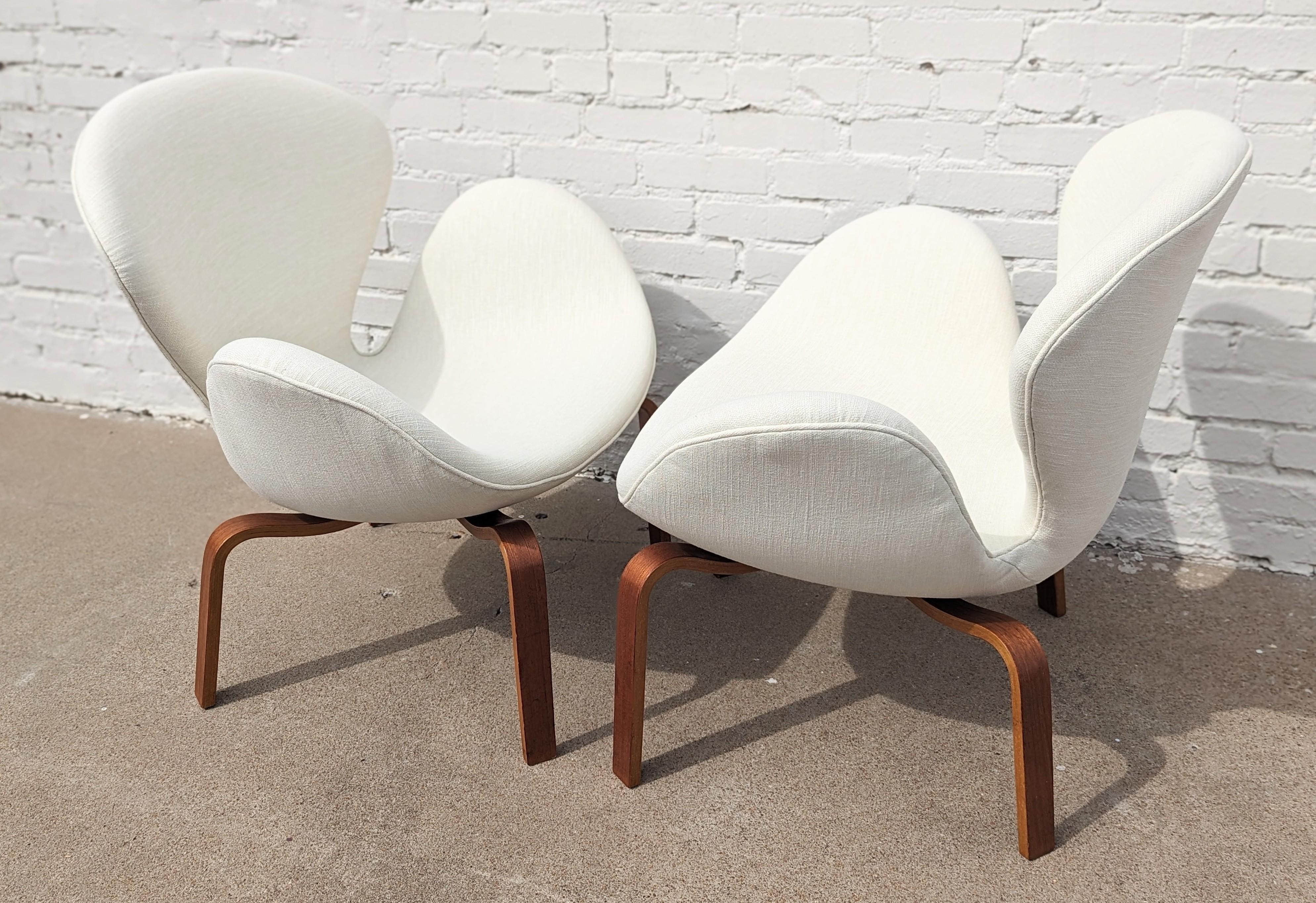 Mid-Century Modern Mid Century Danish Modern Arne Jacobsen Early Edition Swan Chairs 