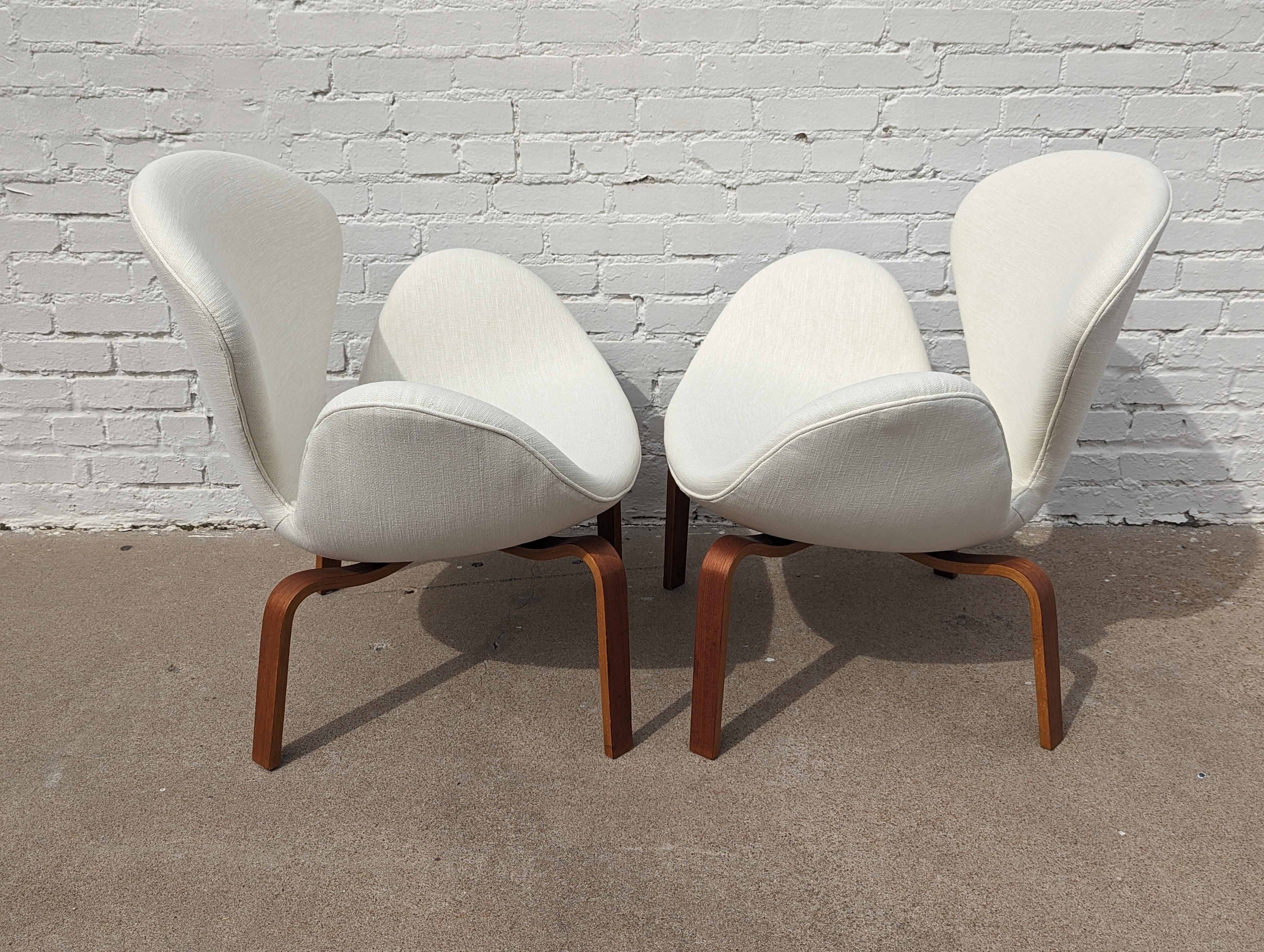Upholstery Mid Century Danish Modern Arne Jacobsen Early Edition Swan Chairs 