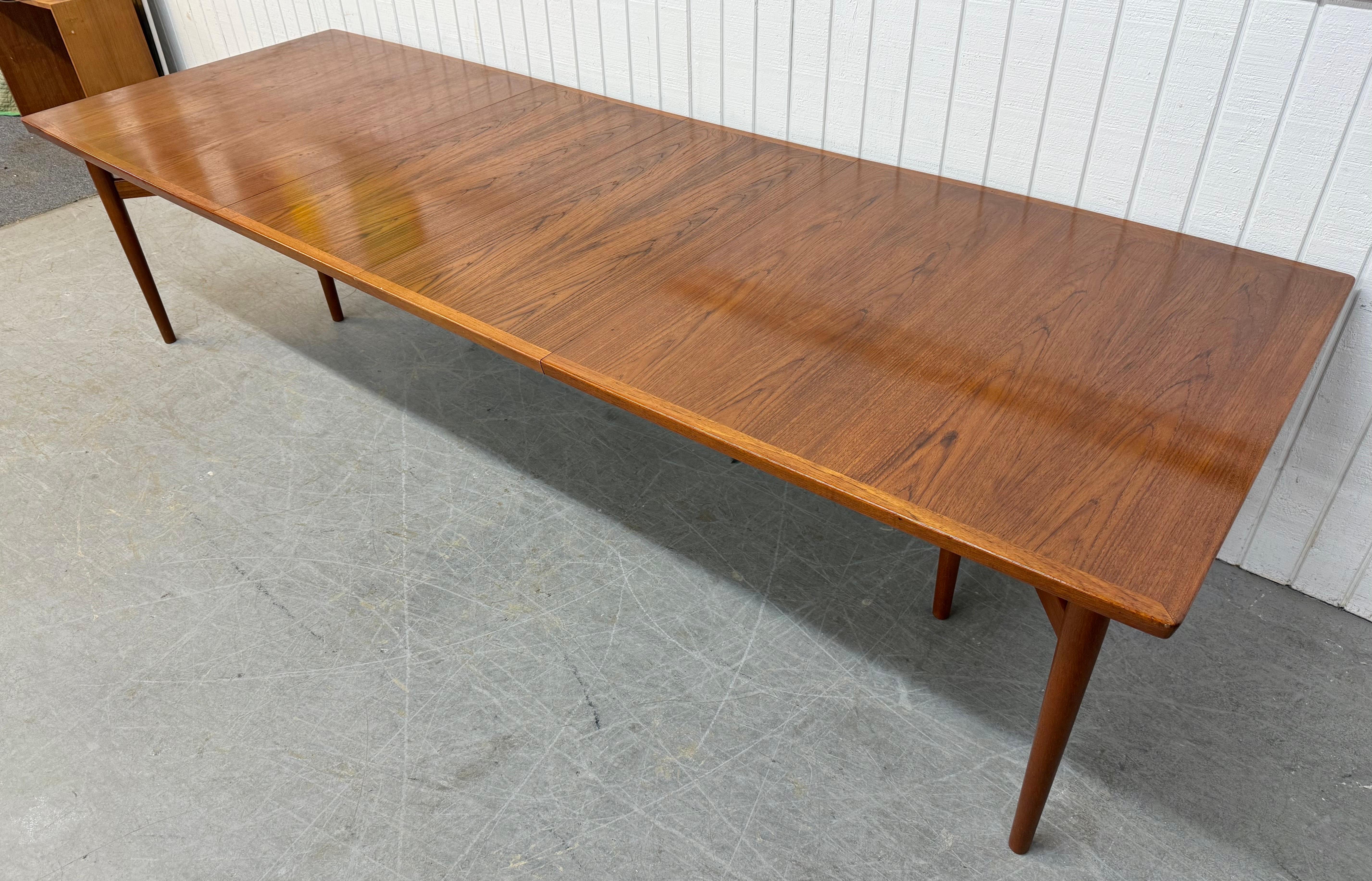 Table de salle à manger en teck de style moderne danois du milieu du siècle Arne Vodder en vente 2