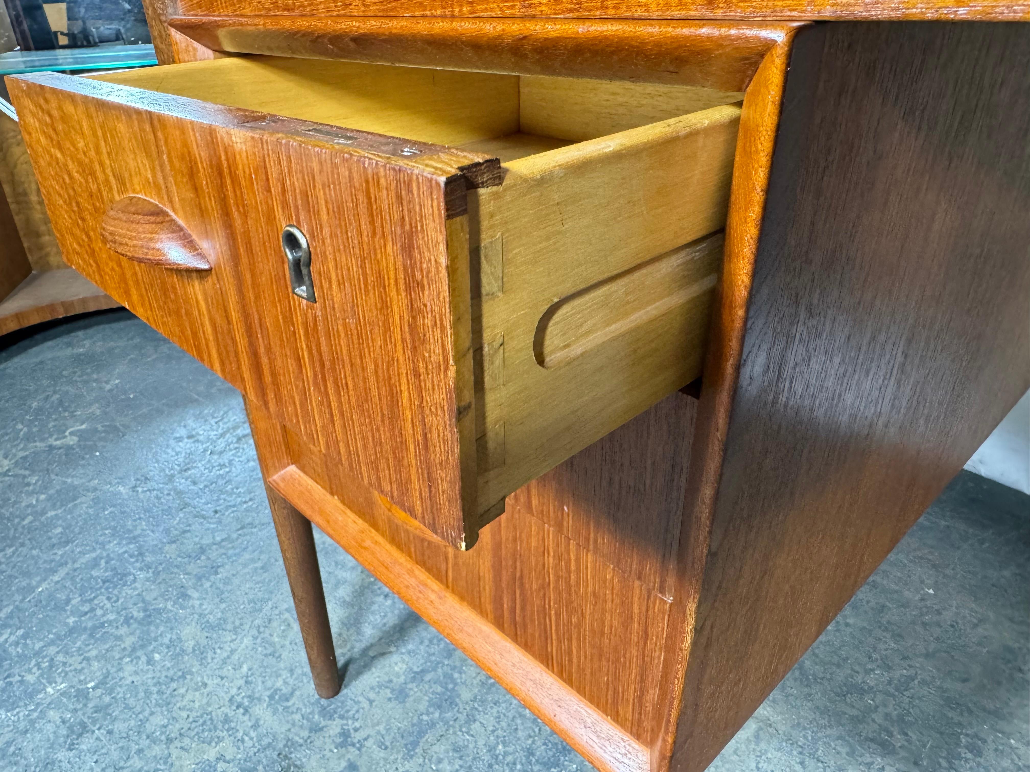 Mid Century Danish Modern Arne Vodder Teak Drop Leaf Desk / Denmark 6