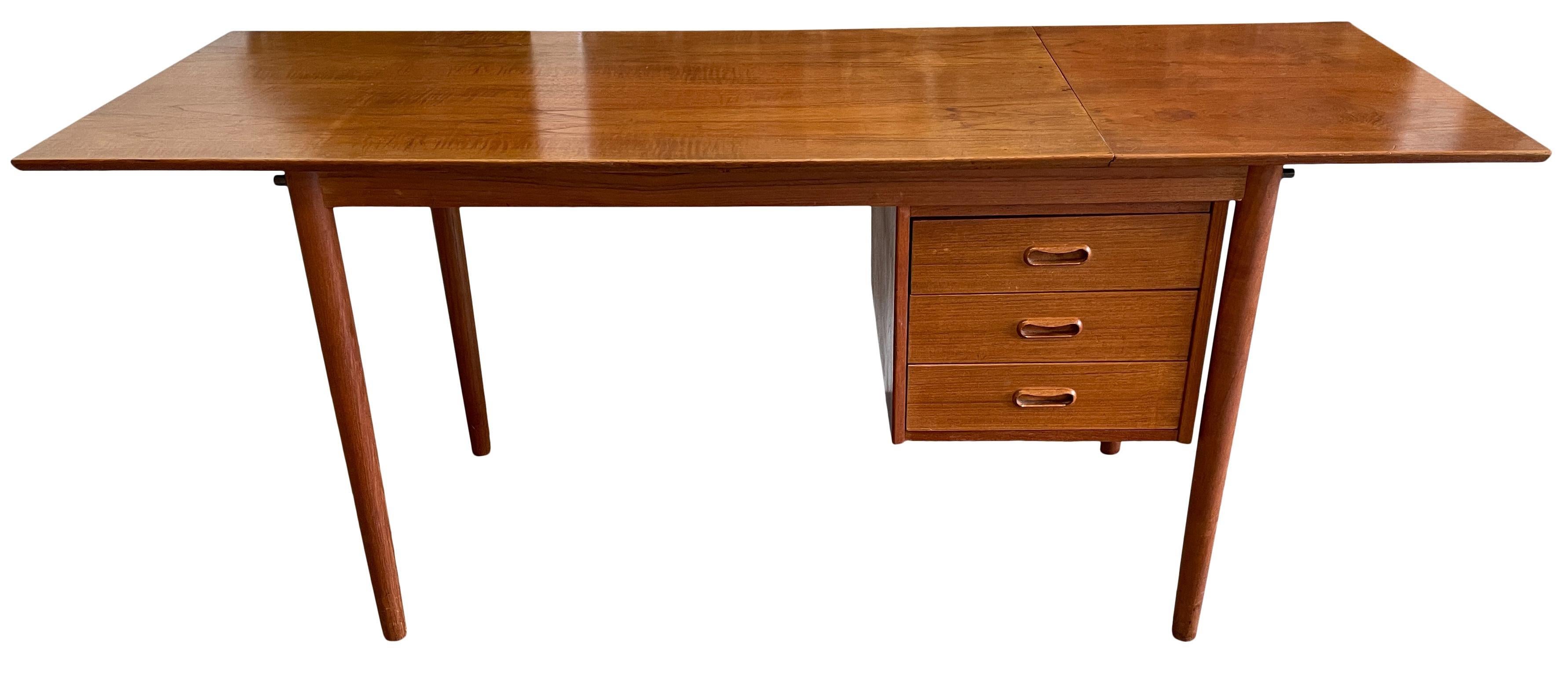 Scrivania a ribalta in teak di Arne Vodder in stile danese moderno di metà secolo per H. H. Sigh Danimarca in vendita 5