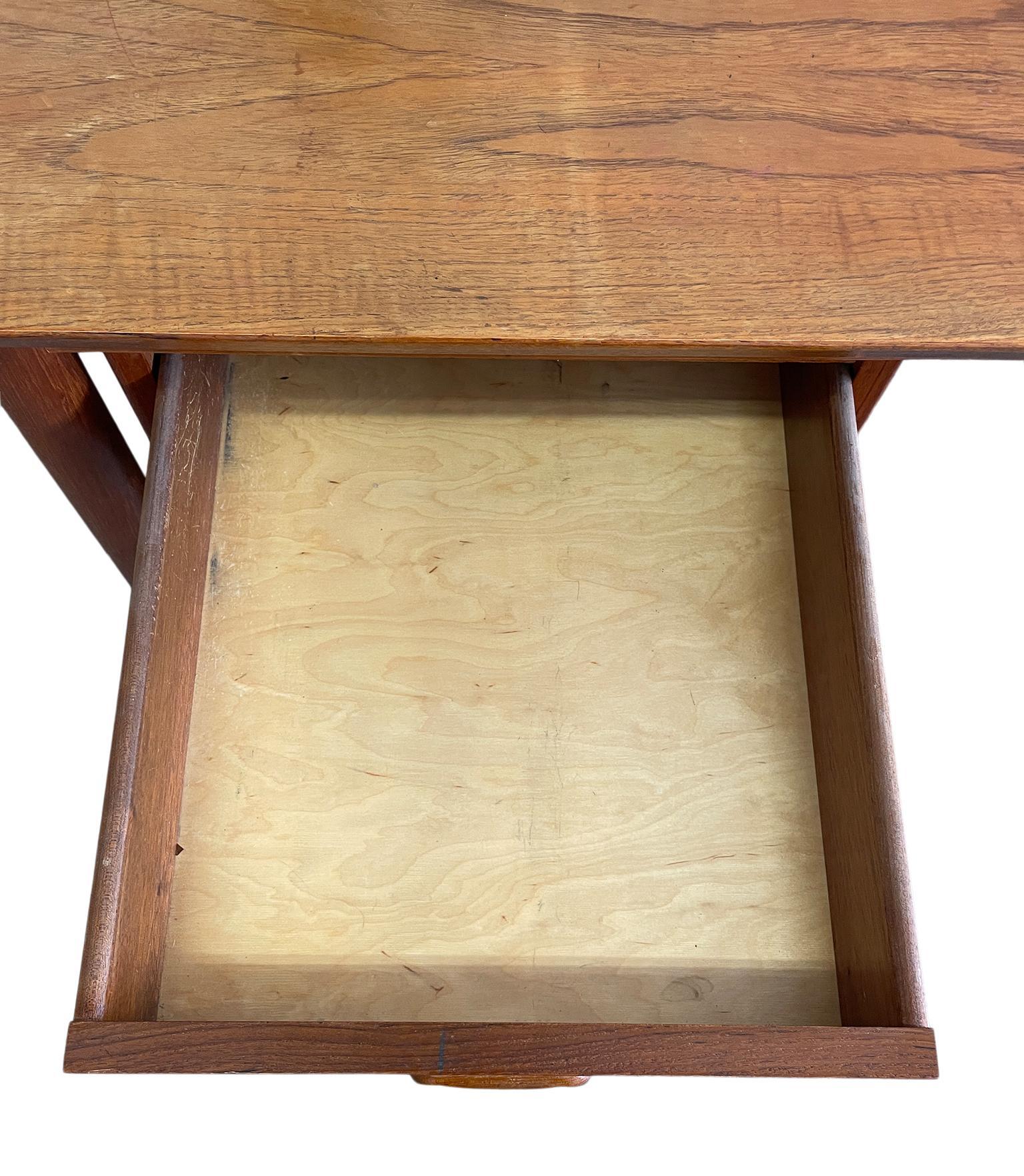 Metà XX secolo Scrivania a ribalta in teak di Arne Vodder in stile danese moderno di metà secolo per H. H. Sigh Danimarca in vendita