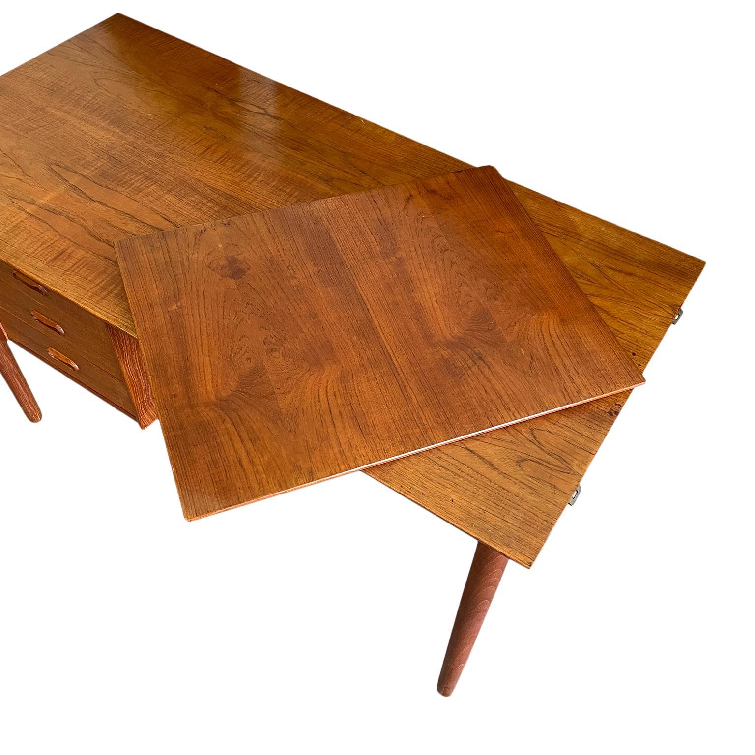 Teak Scrivania a ribalta in teak di Arne Vodder in stile danese moderno di metà secolo per H. H. Sigh Danimarca in vendita