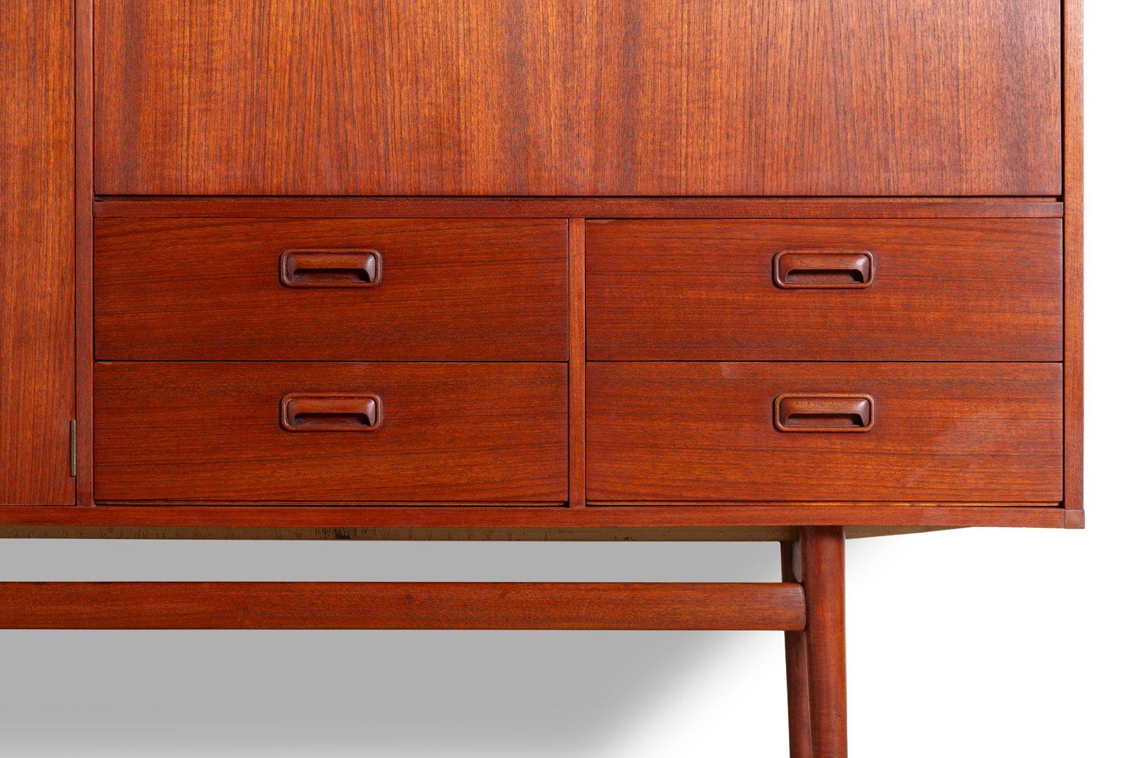 Scandinavian Modern Mid-Century Danish Modern Bar Cabinet - Classic 1960s Scandinavian Design For Sale