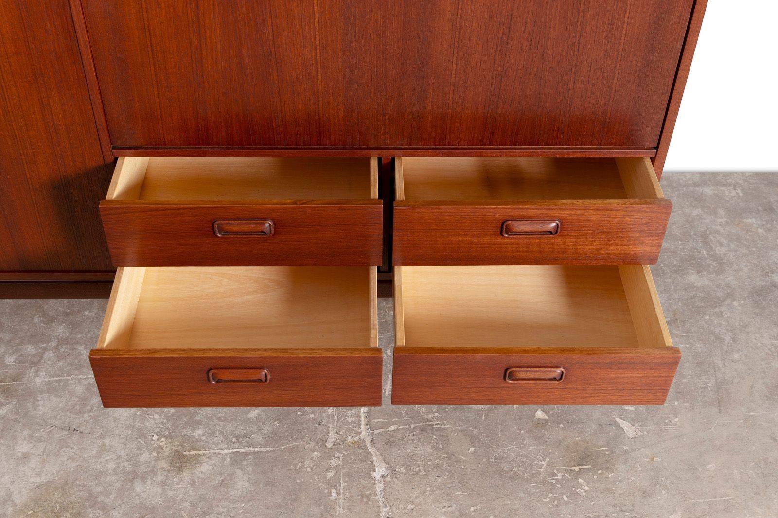 Mid-Century Danish Modern Bar Cabinet - Classic 1960s Scandinavian Design For Sale 1