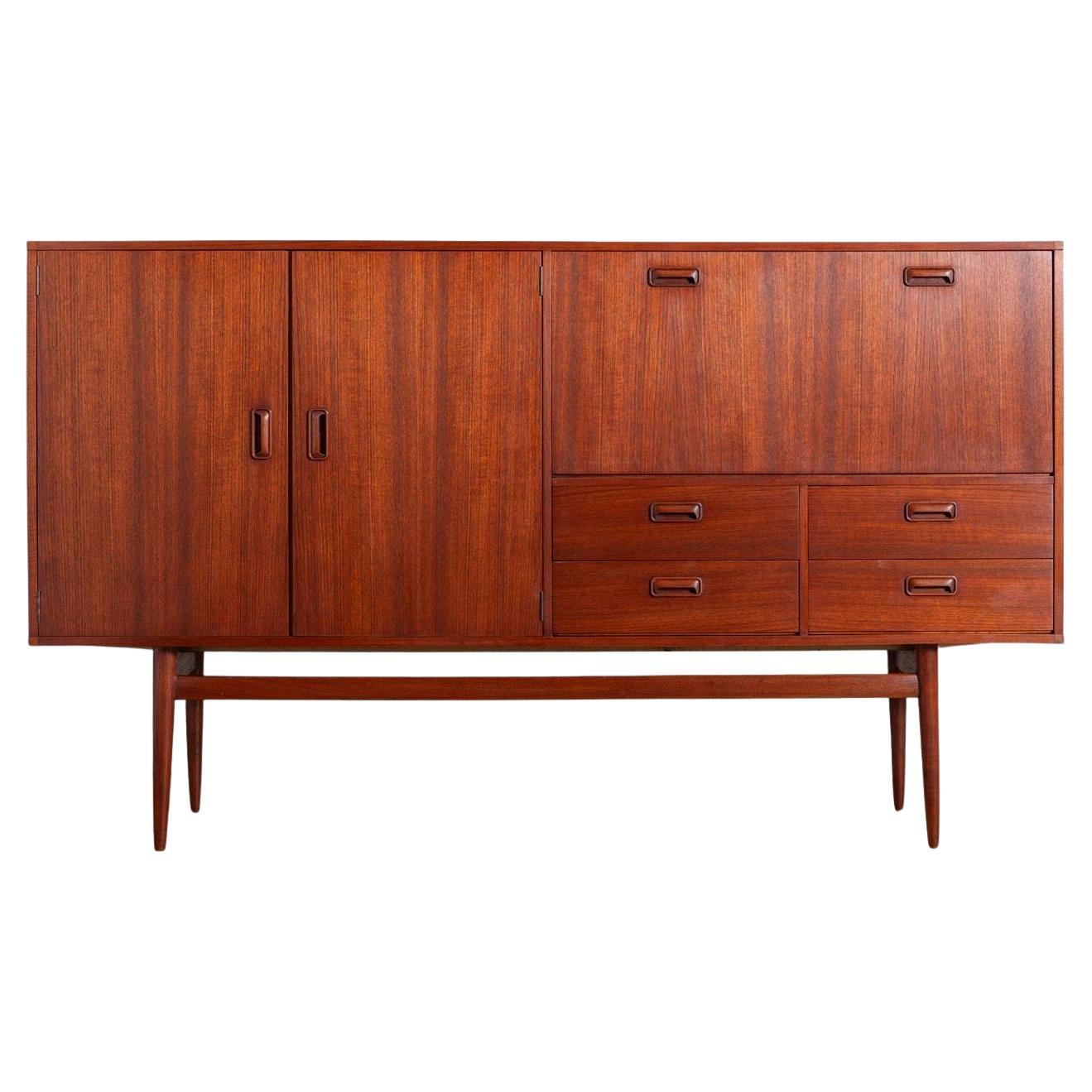 Mid-Century Danish Modern Bar Cabinet - Classic 1960s Scandinavian Design For Sale