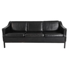 Mid Century Danish Modern Precioso Sofá de cuero negro