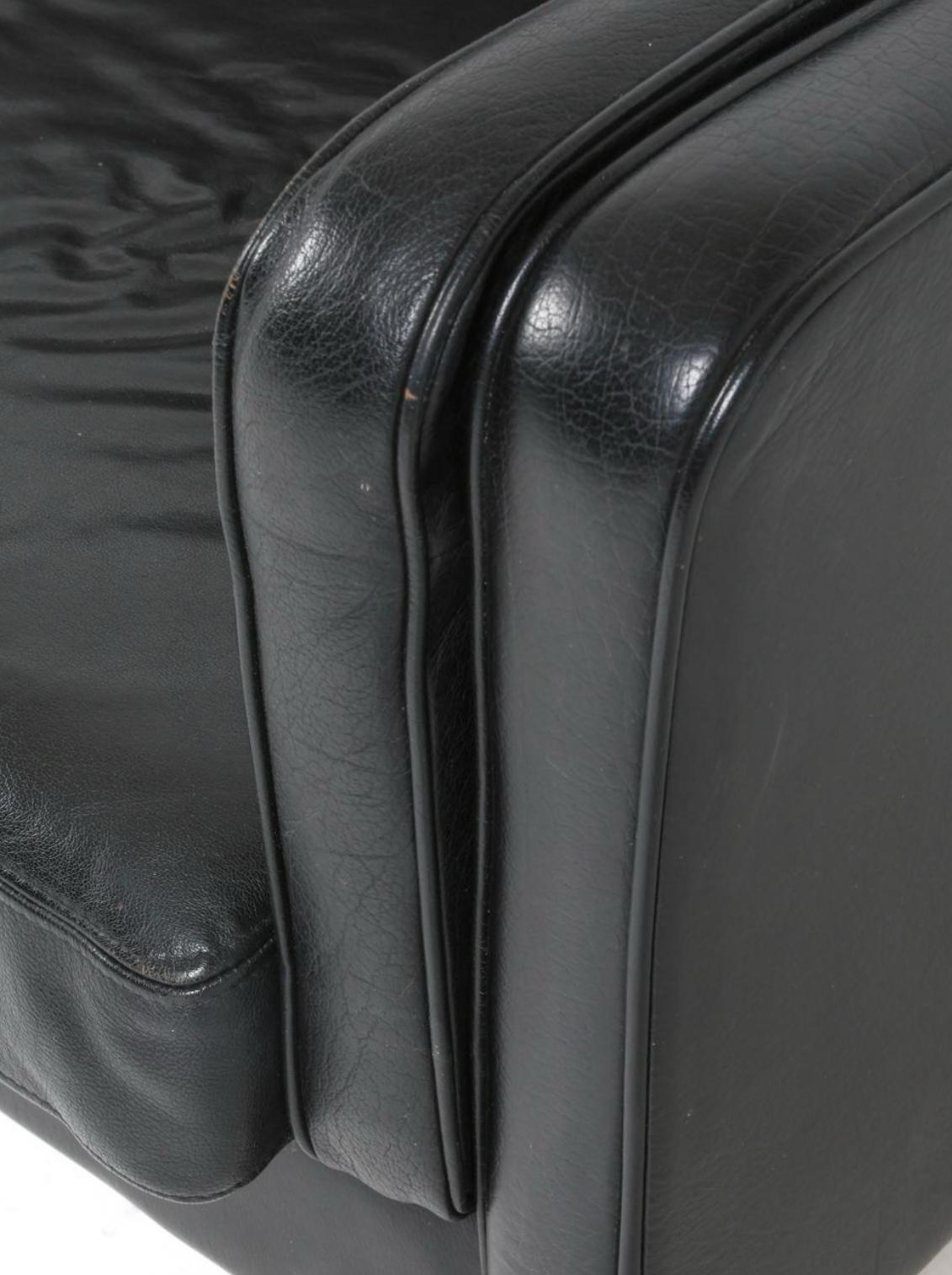 Mid Century Danish Modern Beautiful Black Leather 3 Seat Sofa Wood Legs 1