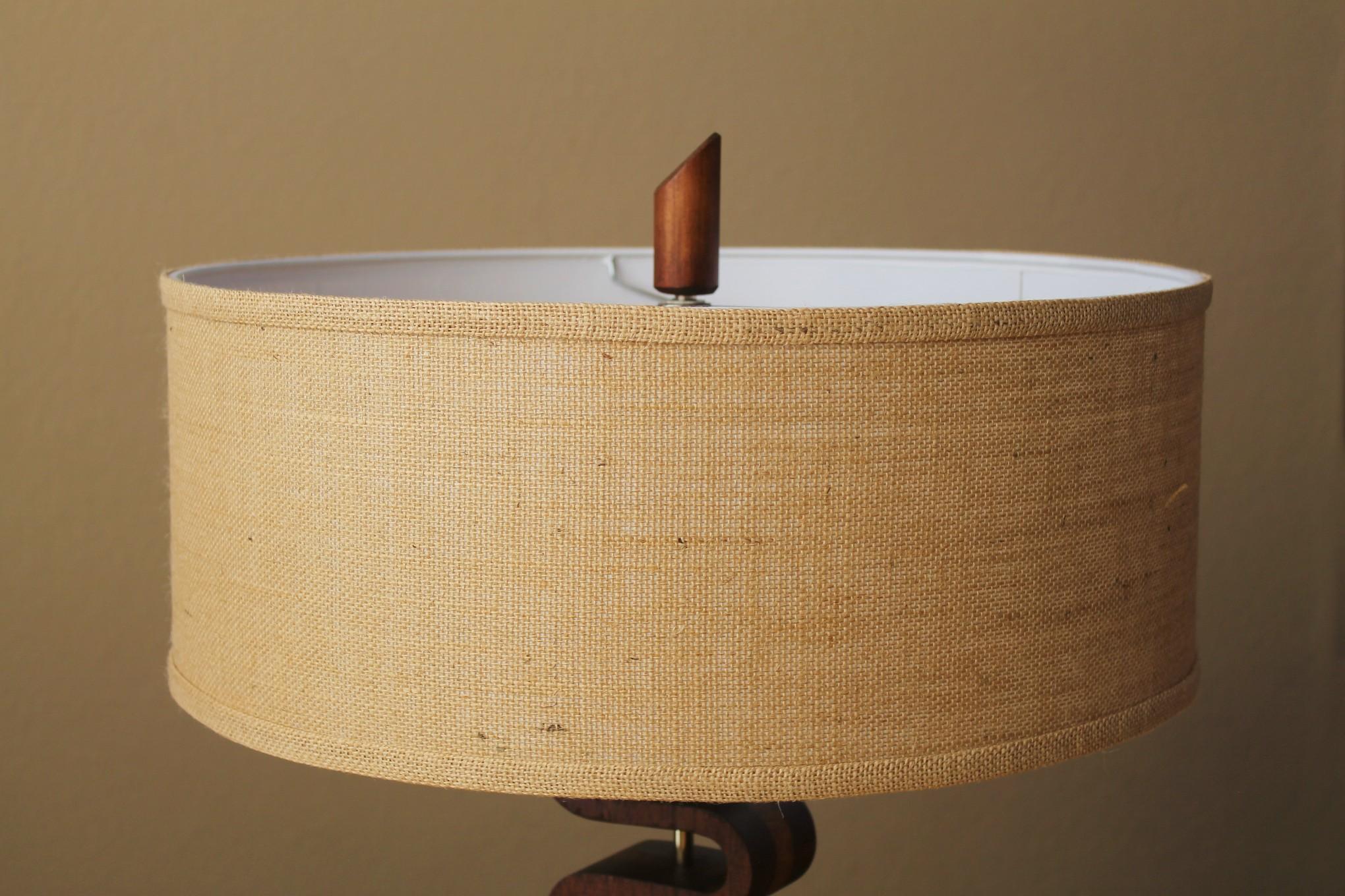 Mid Century Danish Modern Bentwood Lampe! Teak & Paldao Wood MCM Kagan Wegner Era (Holz) im Angebot