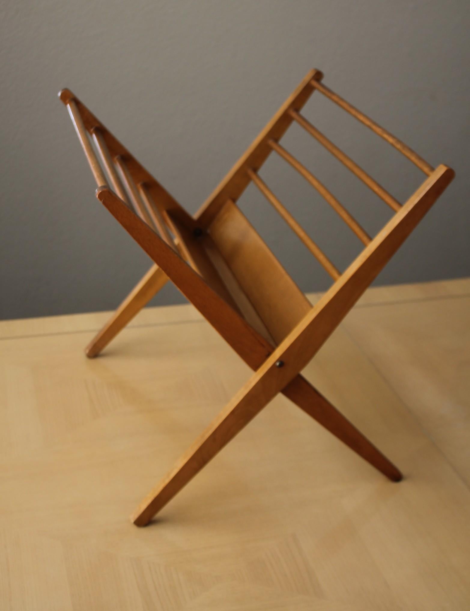Mid-Century Modern Mid Century Danish Modern Blond Maple Magazine Rack 1950s Beautiful Design! MCM For Sale