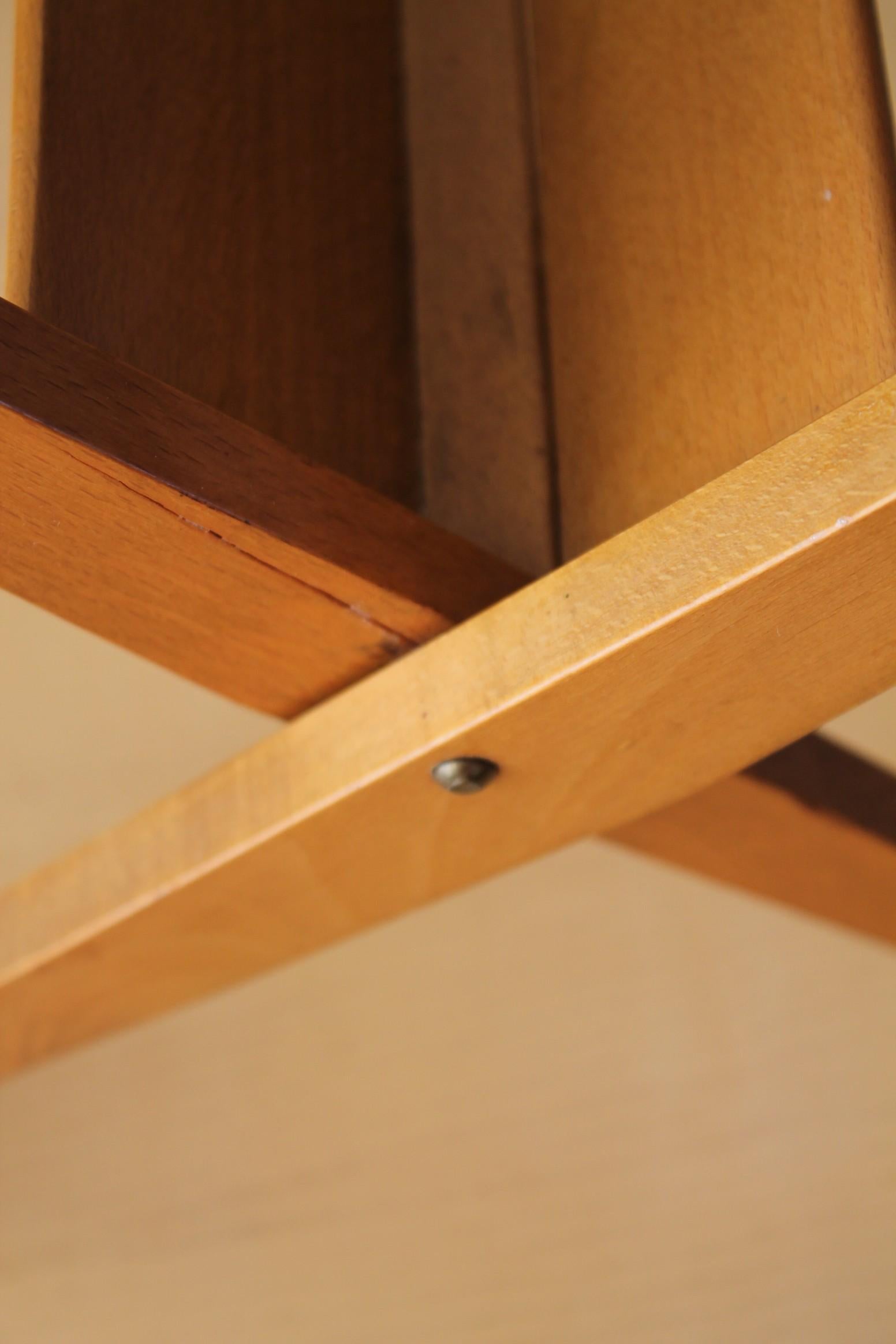 Mid Century Danish Modern Blond Maple Magazine Rack 1950s Beautiful Design! MCM For Sale 3