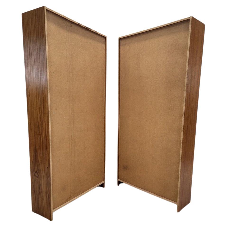 Mid Century Danish Modern Bookcases/Bookshelves - Set of 4

Enhance your living space with this set of 4 mid century Danish Modern bookcases/bookshelves, crafted from teak wood in the style of Carlo Jensen for Poul Hundevad. These wide units offer