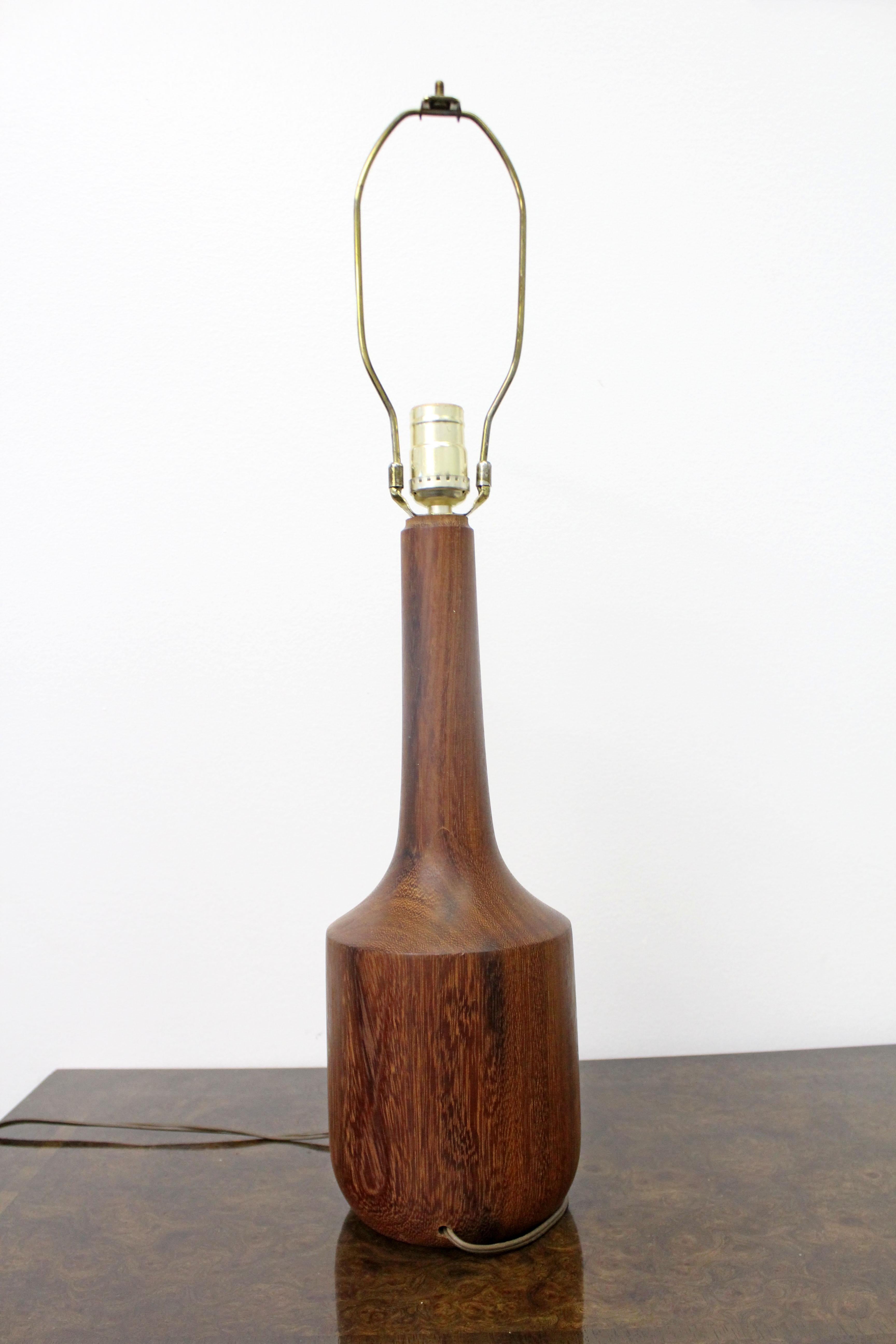 Mid-Century Danish Modern Bottle Shape Round Teak Table Lamp In Good Condition In Wilmington, DE