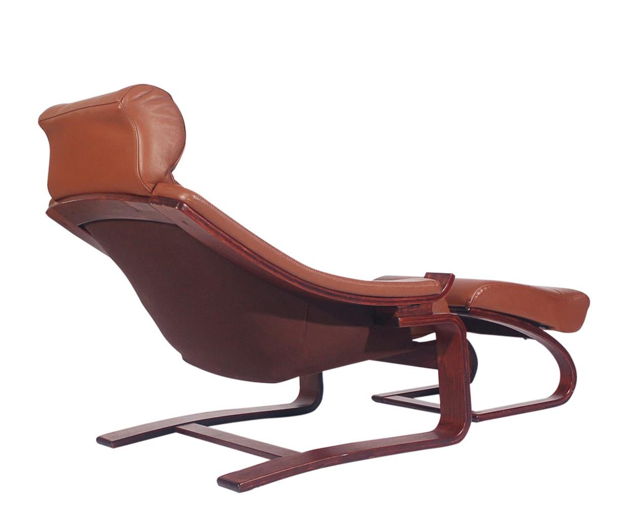 Norwegian Mid-Century Danish Modern Cantilevered Leather Lounge Chair with Foot Stool