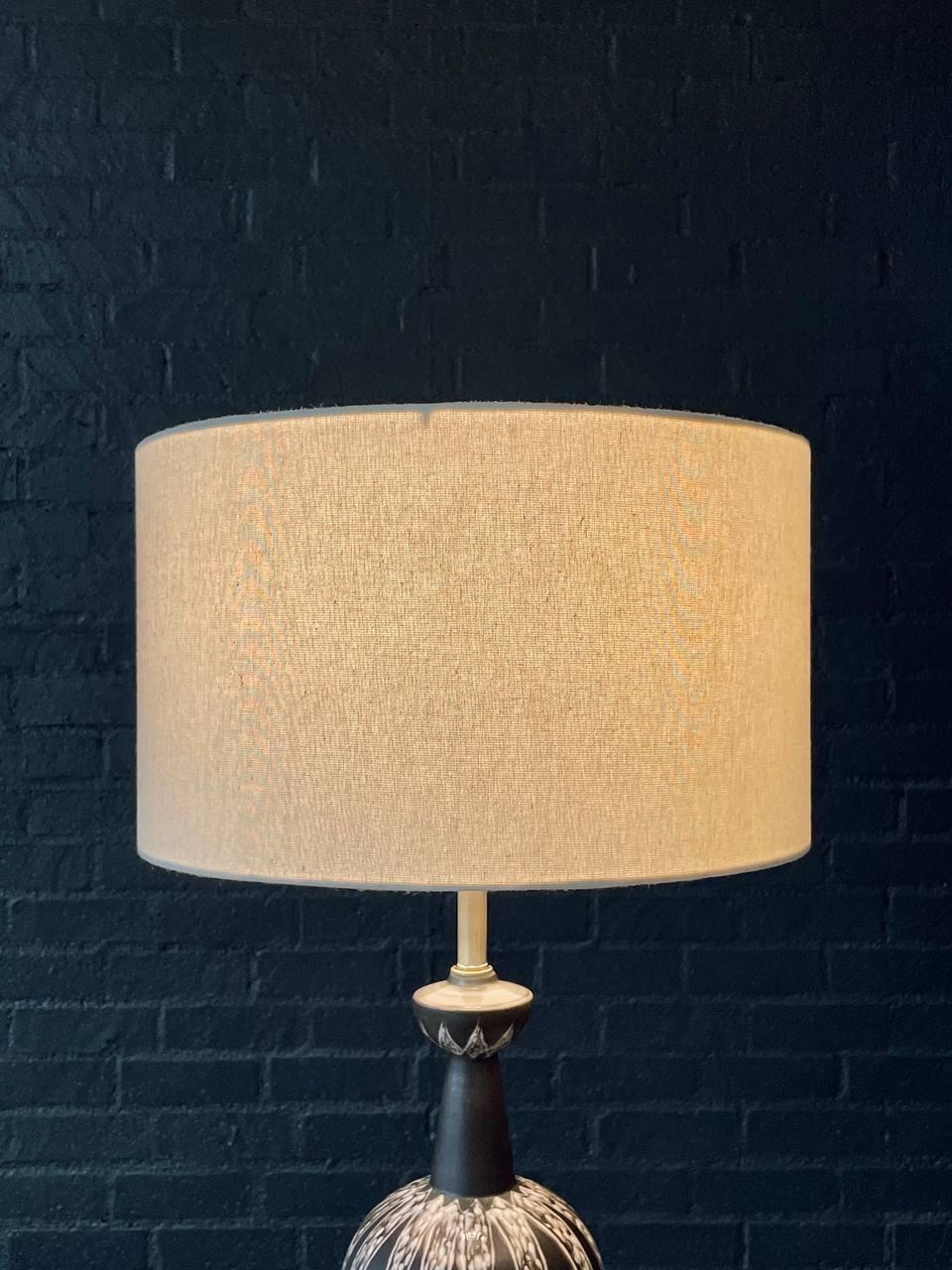 Lampe de table moderne danoise du milieu du siècle en céramique par Soholm, Danemark - Signée Bon état - En vente à Los Angeles, CA