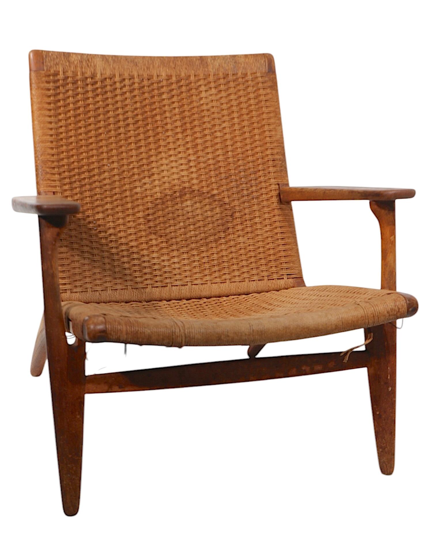 Silla de salón CH-25, moderna danesa de mediados de siglo, diseñada por Hans J. Wegner en Bastante bueno Estado en New York, NY