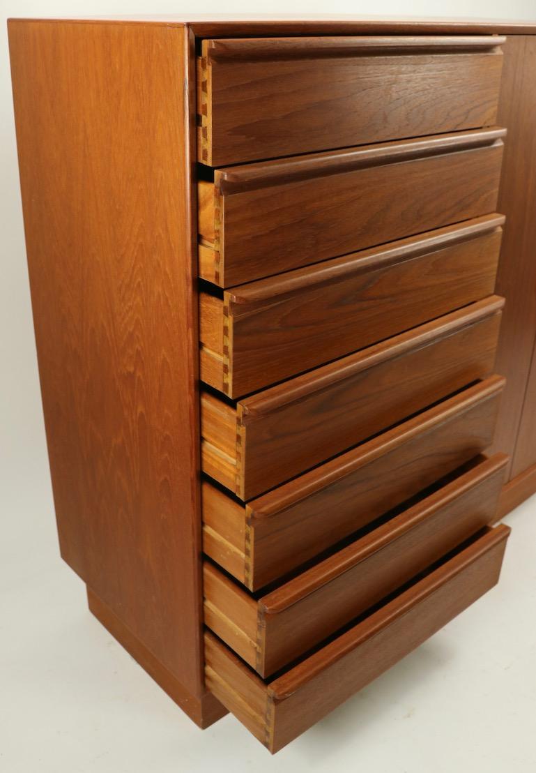 Mid Century  Danish Modern Chifferobe Dresser by Westnofa 2