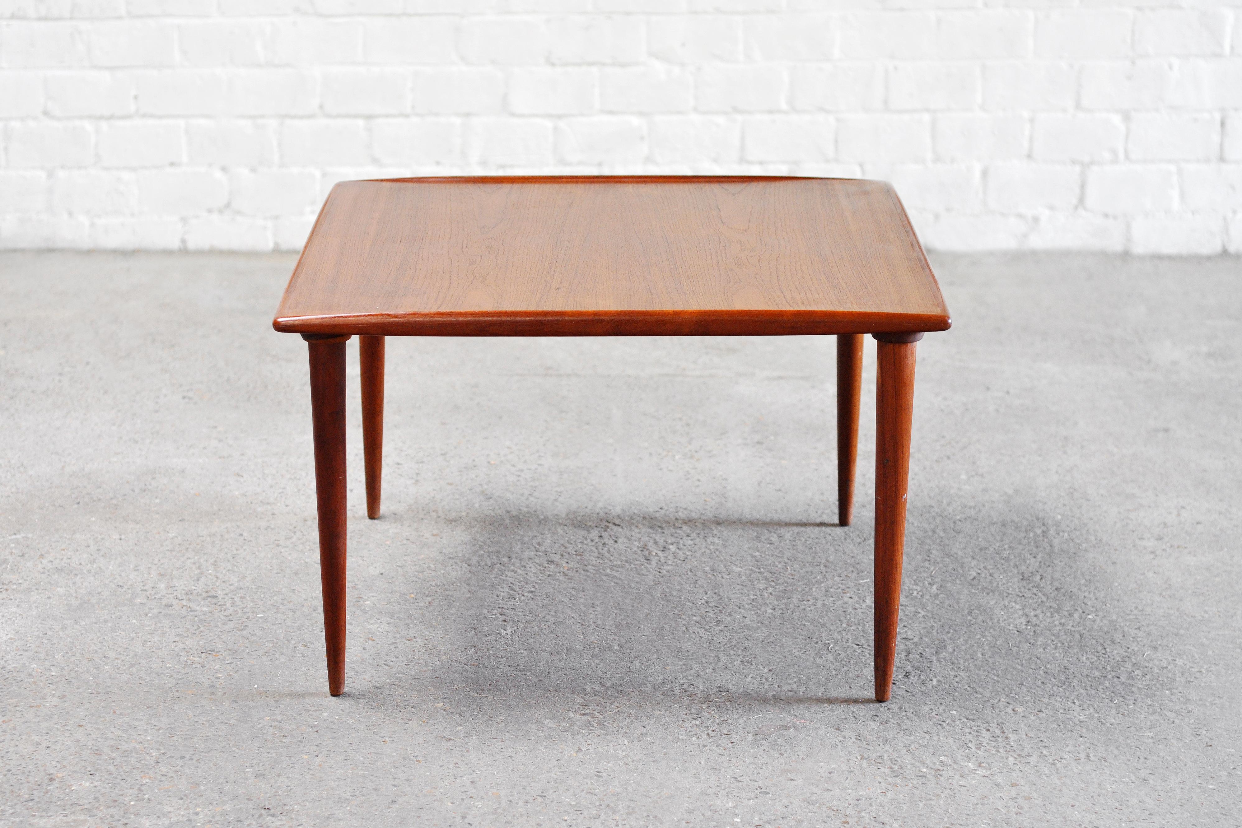 Mid-20th Century Mid century Danish modern coffee table attributed to Finn Juhl, 1960's For Sale