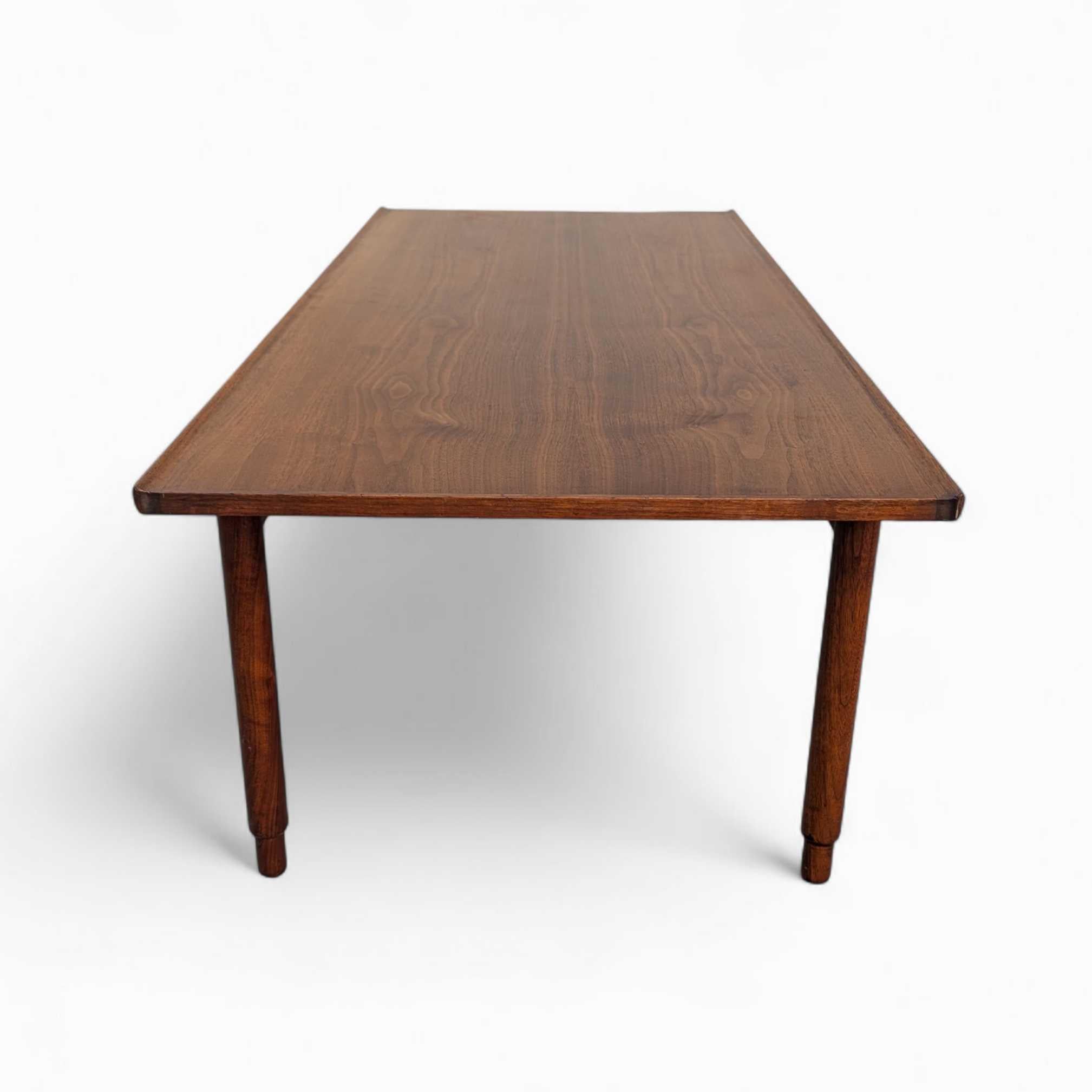 Mid-Century Danish Modern Coffee Table, Sculptural Legs, Teak, c. 1960s For Sale 4