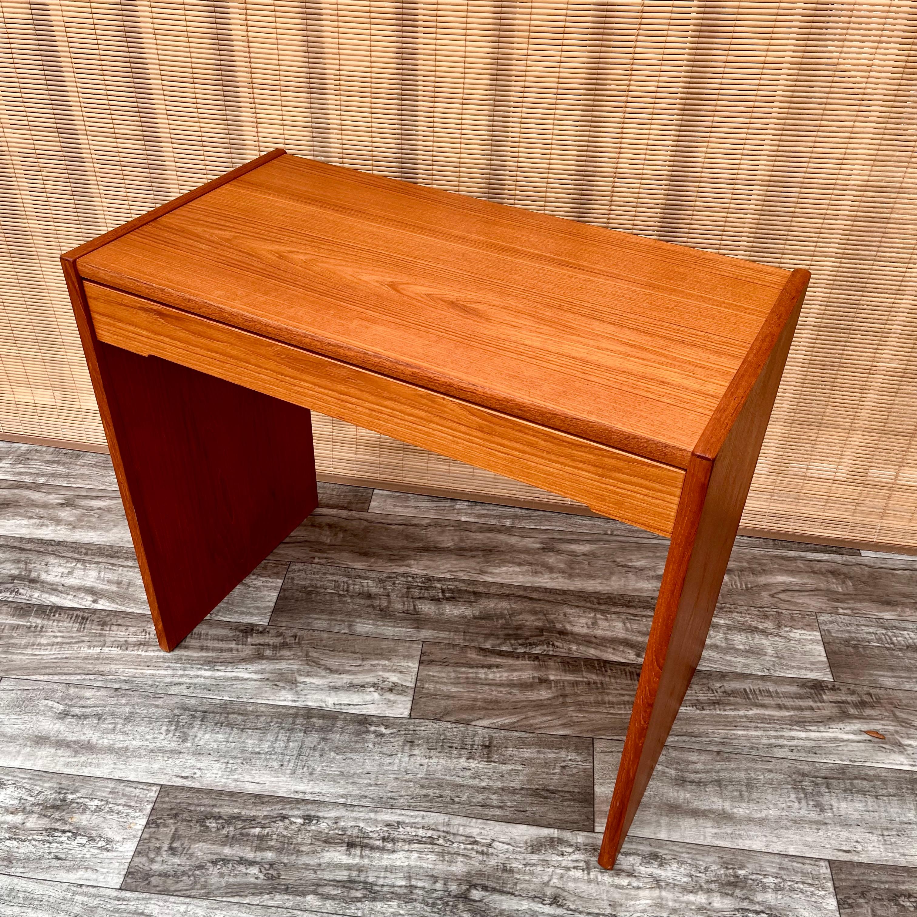 Scandinavian Modern Mid-Century Danish Modern Compact Secretary Desk