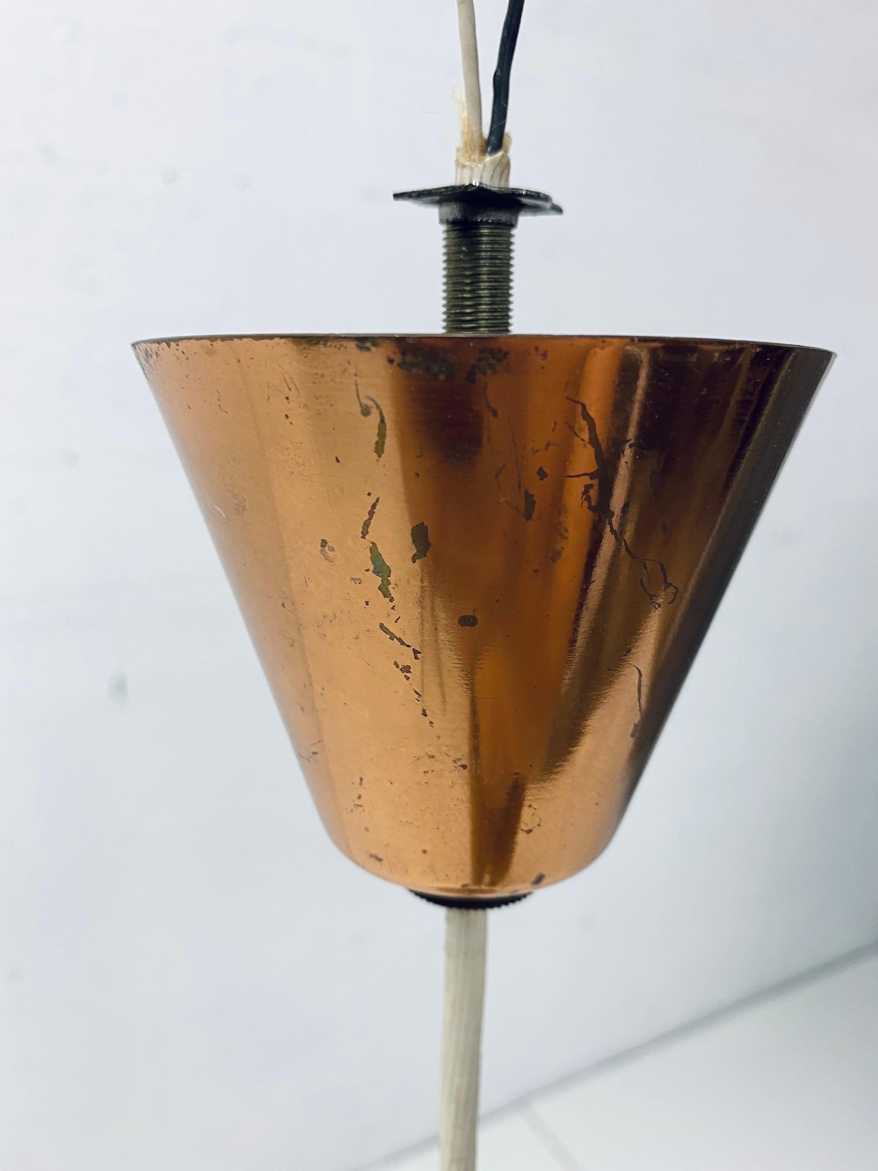 Lampada da soffitto a sospensione a cono in rame danese di metà secolo, anni '50 in vendita 1